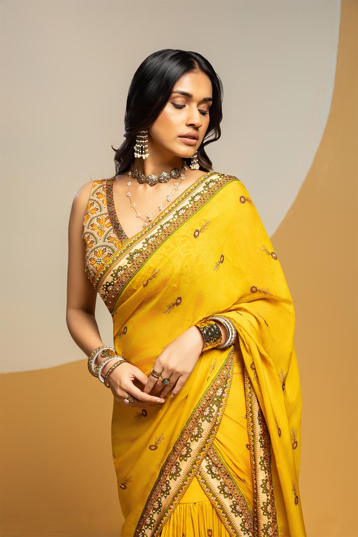 Taarani embellished pre-stitched saree setSP4936