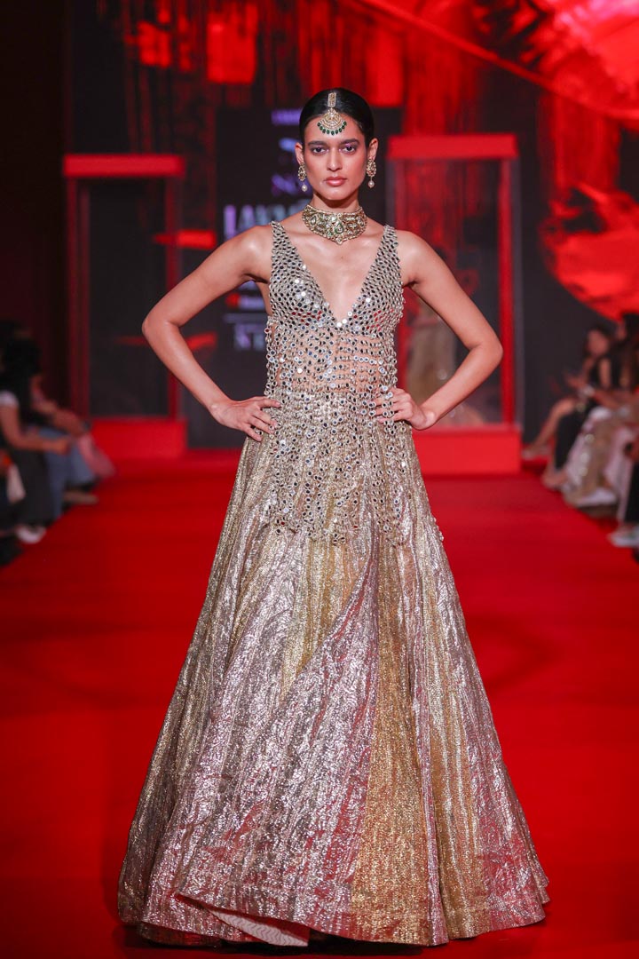 Darpanika Lehenga Set