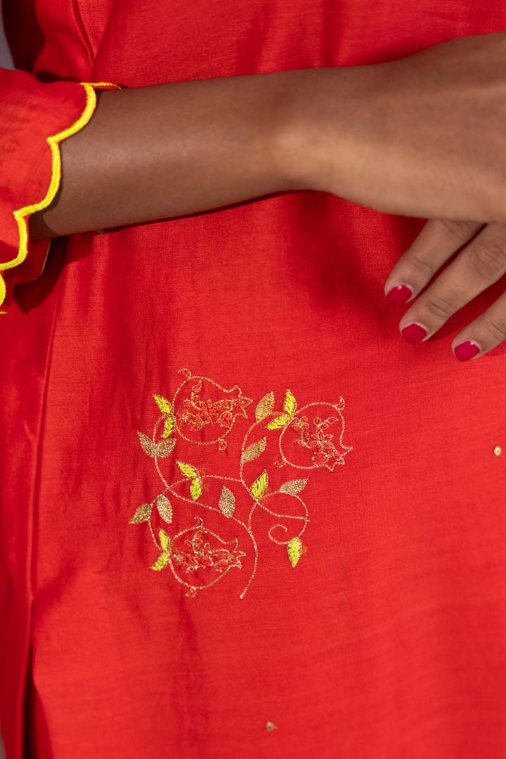Red Suit With Scallop Embroidery -Set of 3