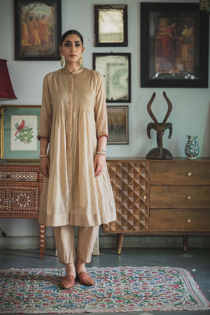 Image of HUSNAH KURTA