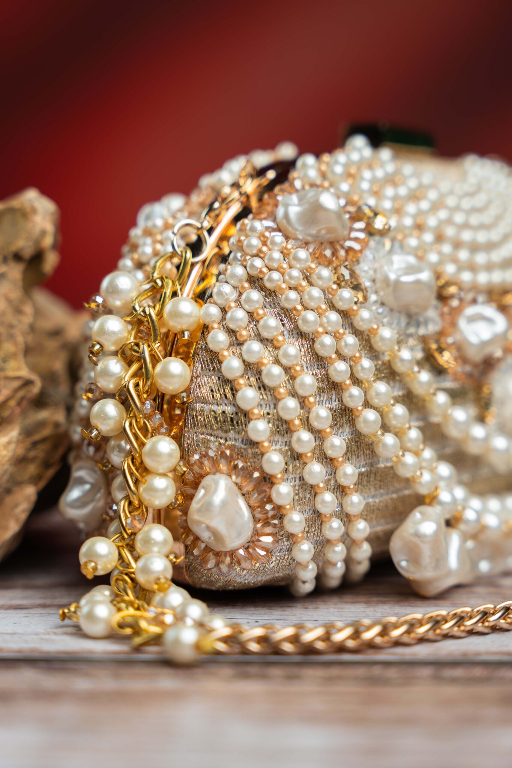 Pearl Adorn Kasse Gold