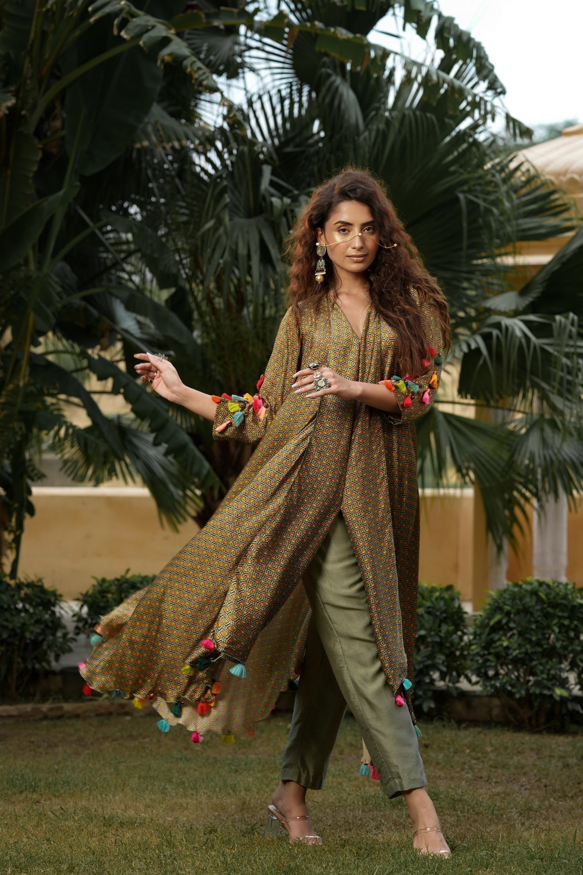 Image of Trevron sage green kurta with rangeen dhaagey