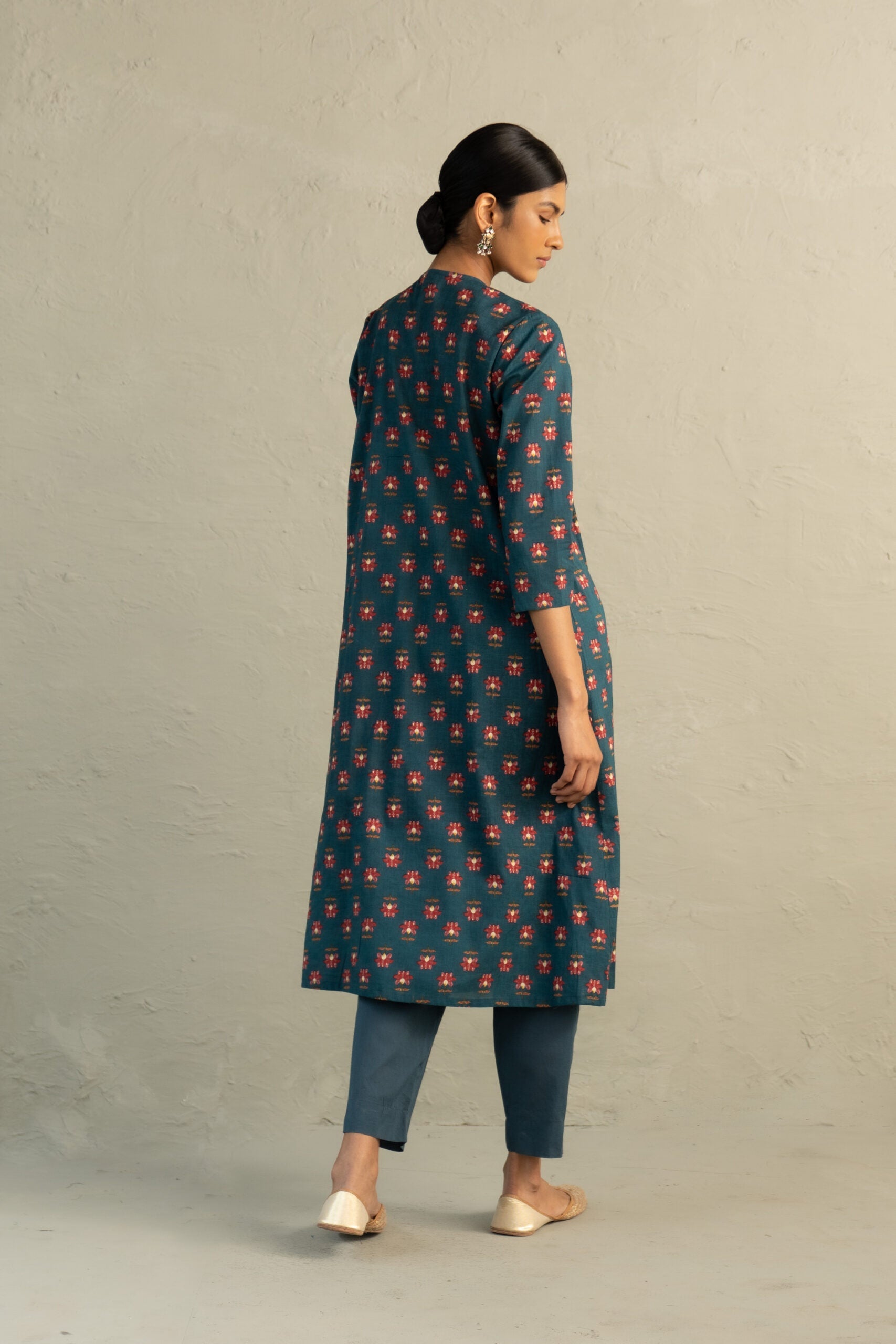 Teal Phool Dori Pintuck Kurta Set