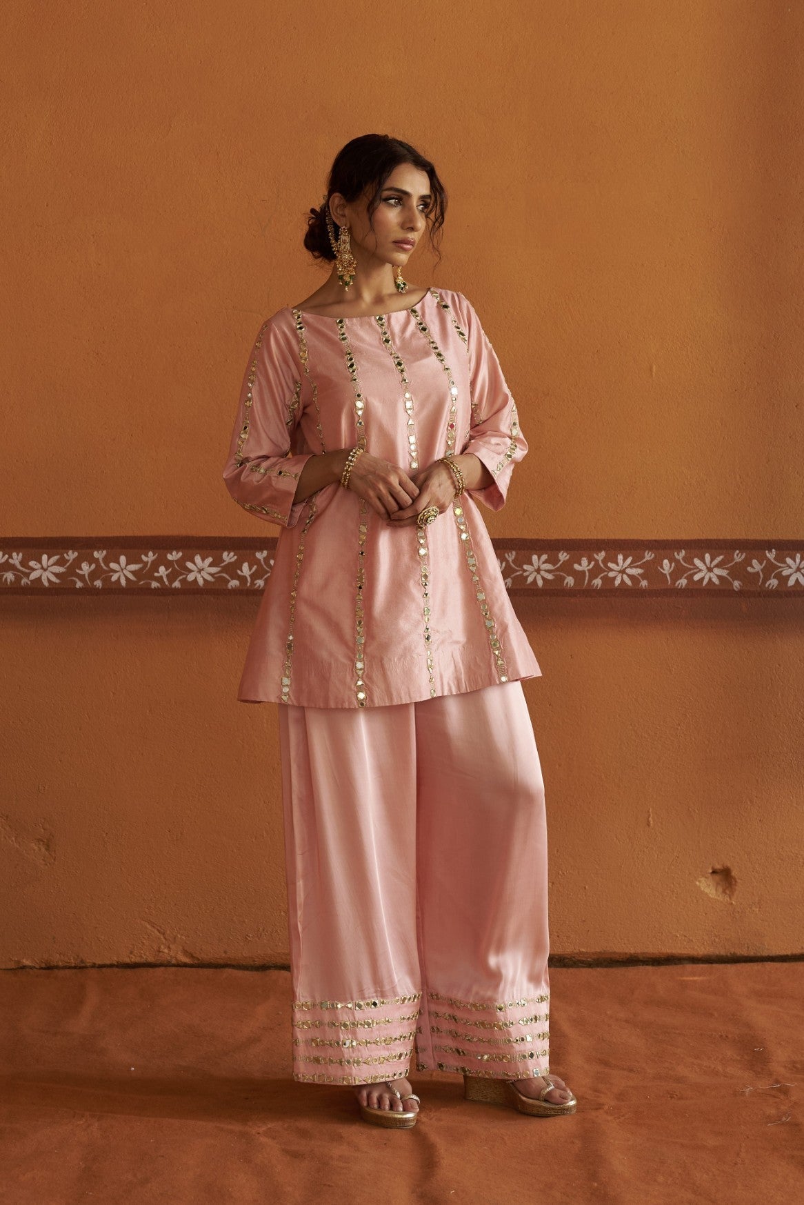 Pink short Logo kurta with broad pants