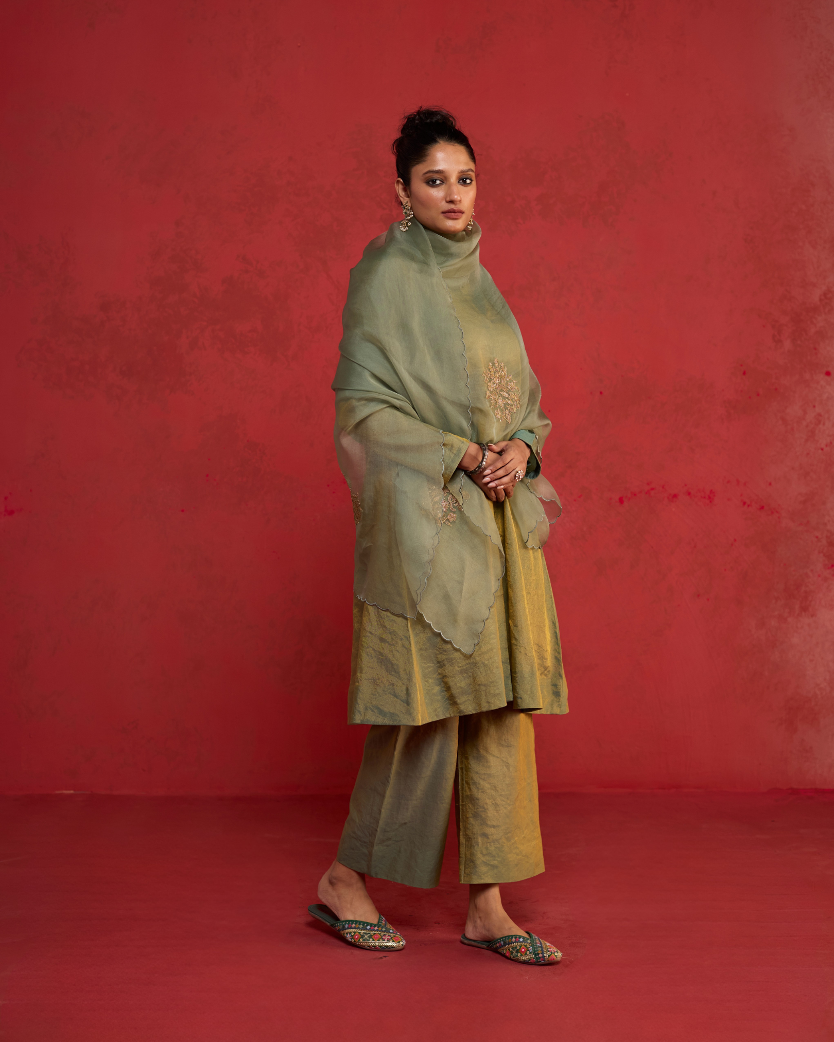 Gulnaar - Olive green