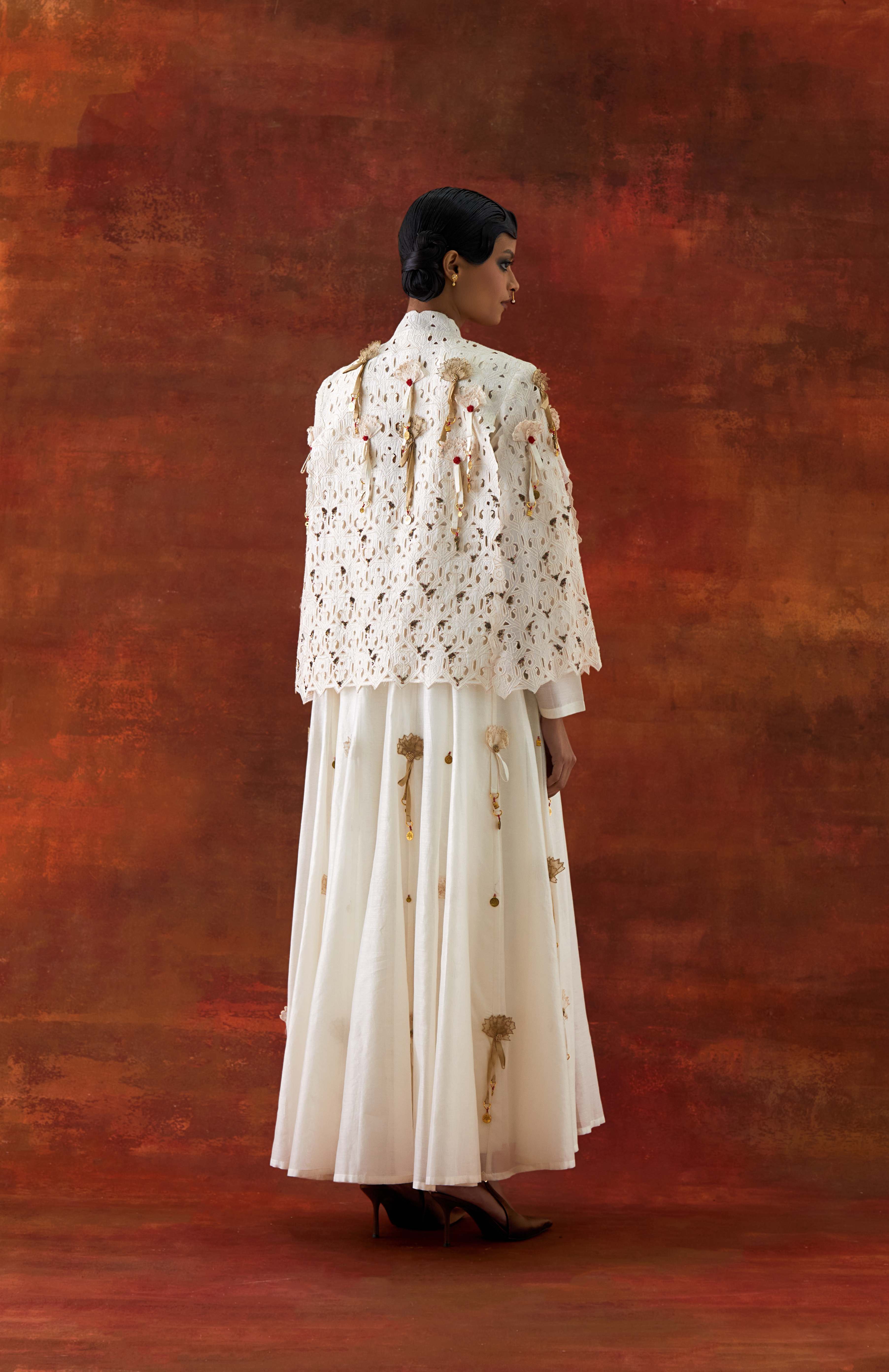 EMBROIDERED CUTWORK CAPE WITH 3D FLOWER KALIDAR - image 5