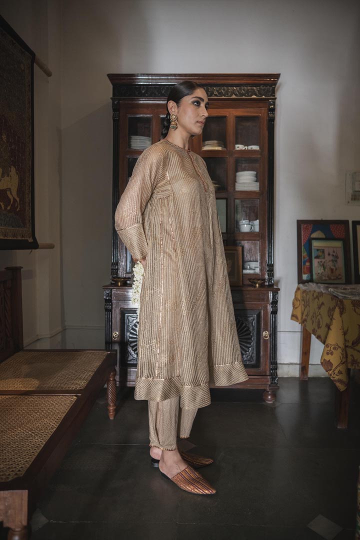 Image of HEER KURTA