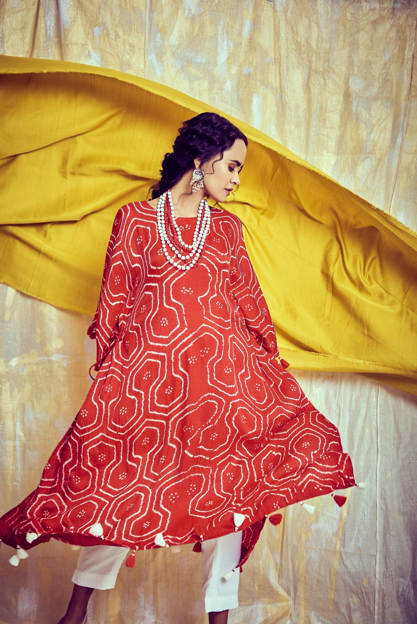 Cube kaftan with mala and straight pants