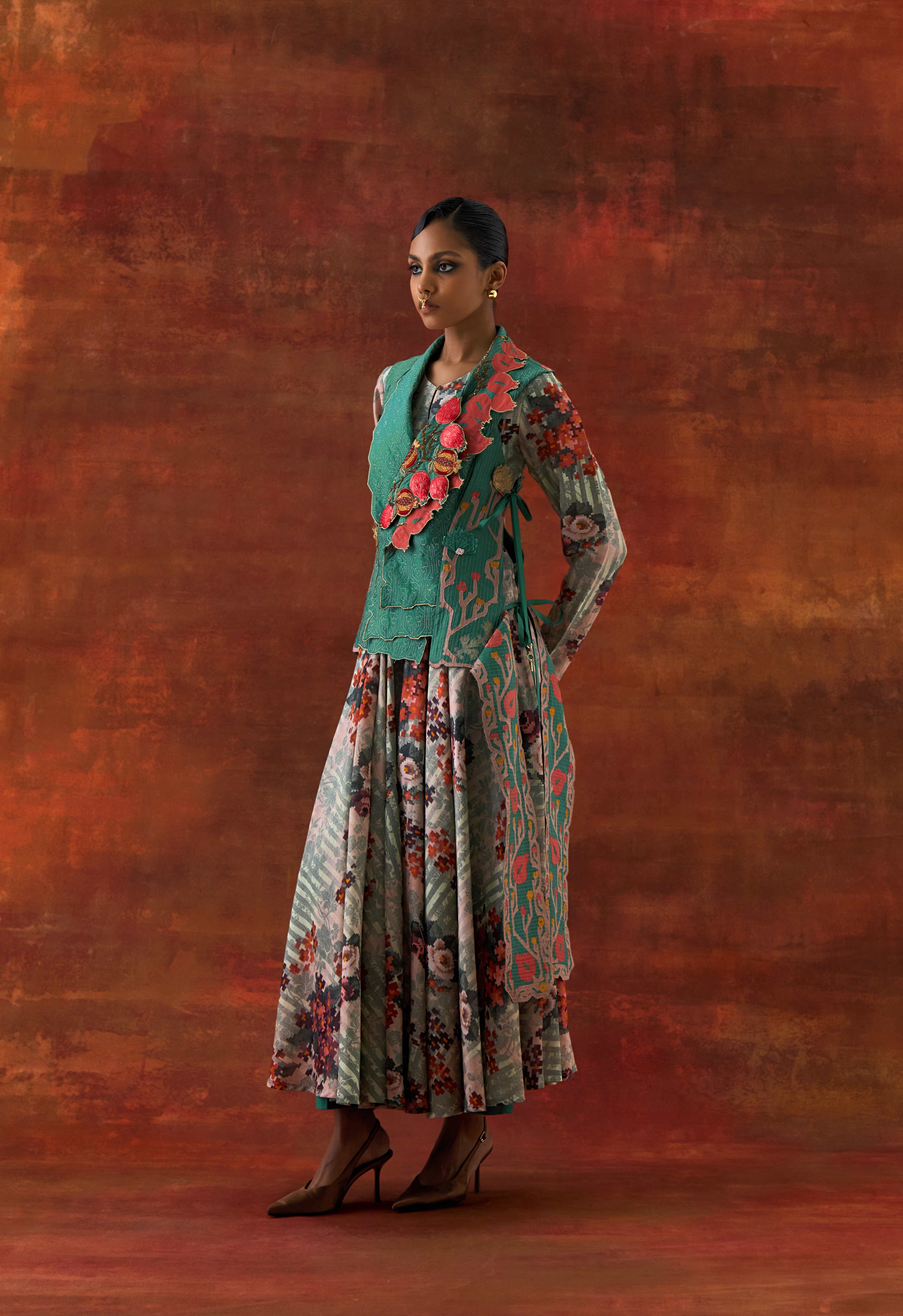 POMOGRANATE DOUBLE LAPEL JACKET WITH PRINTED ANARKALI - image 5