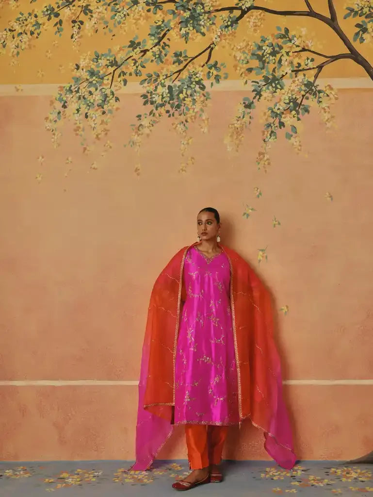Gulabi Dhoop Kurta Set