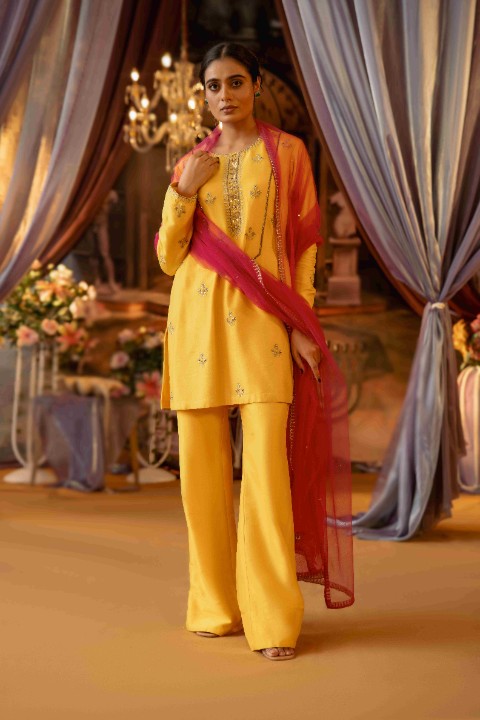 Yellow Suit with Pink Dupatta - image 5