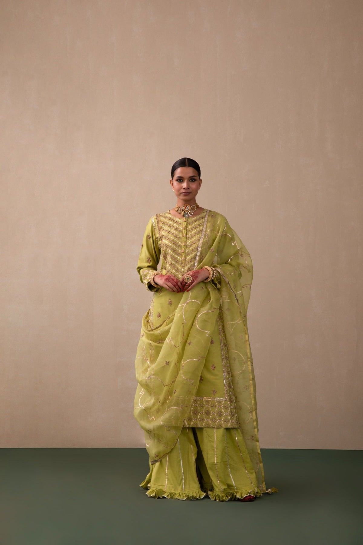 saarang signature sharara set