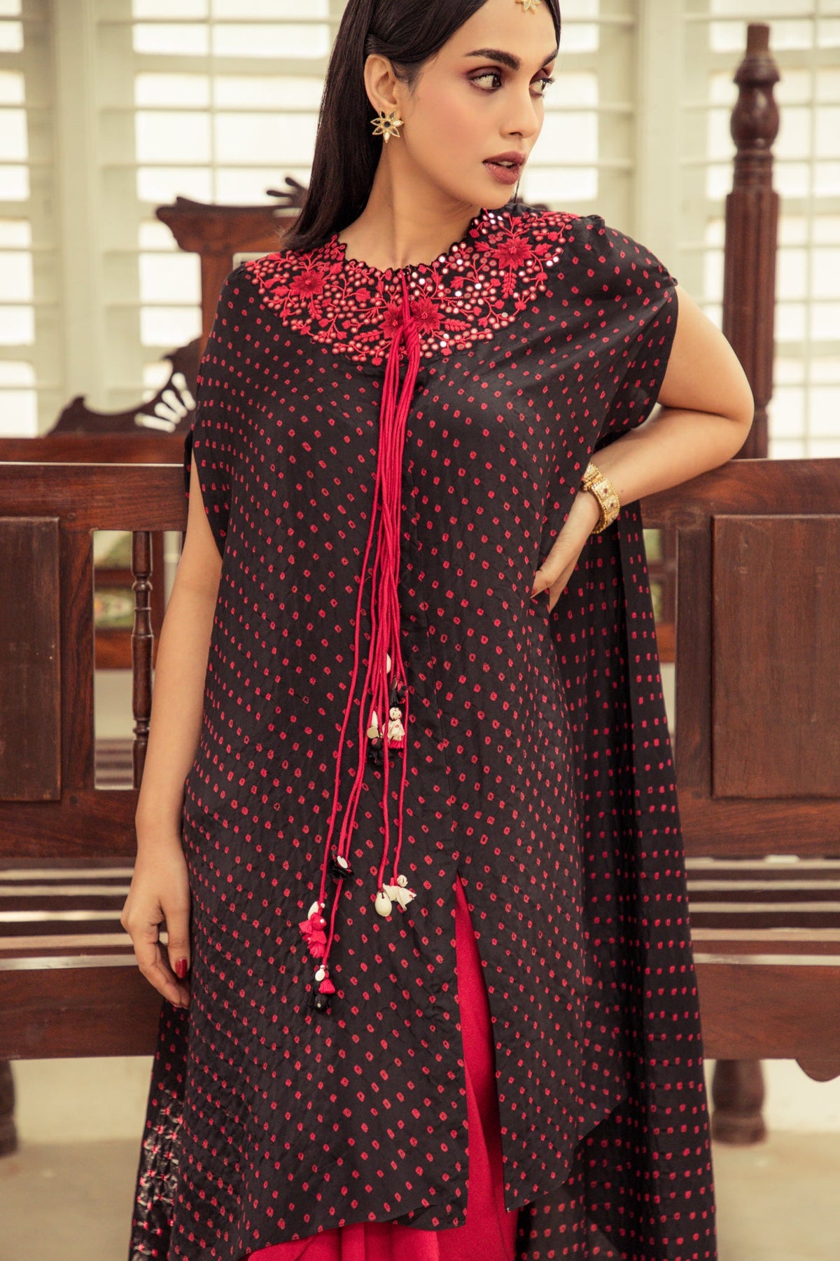 Bandhni cape set