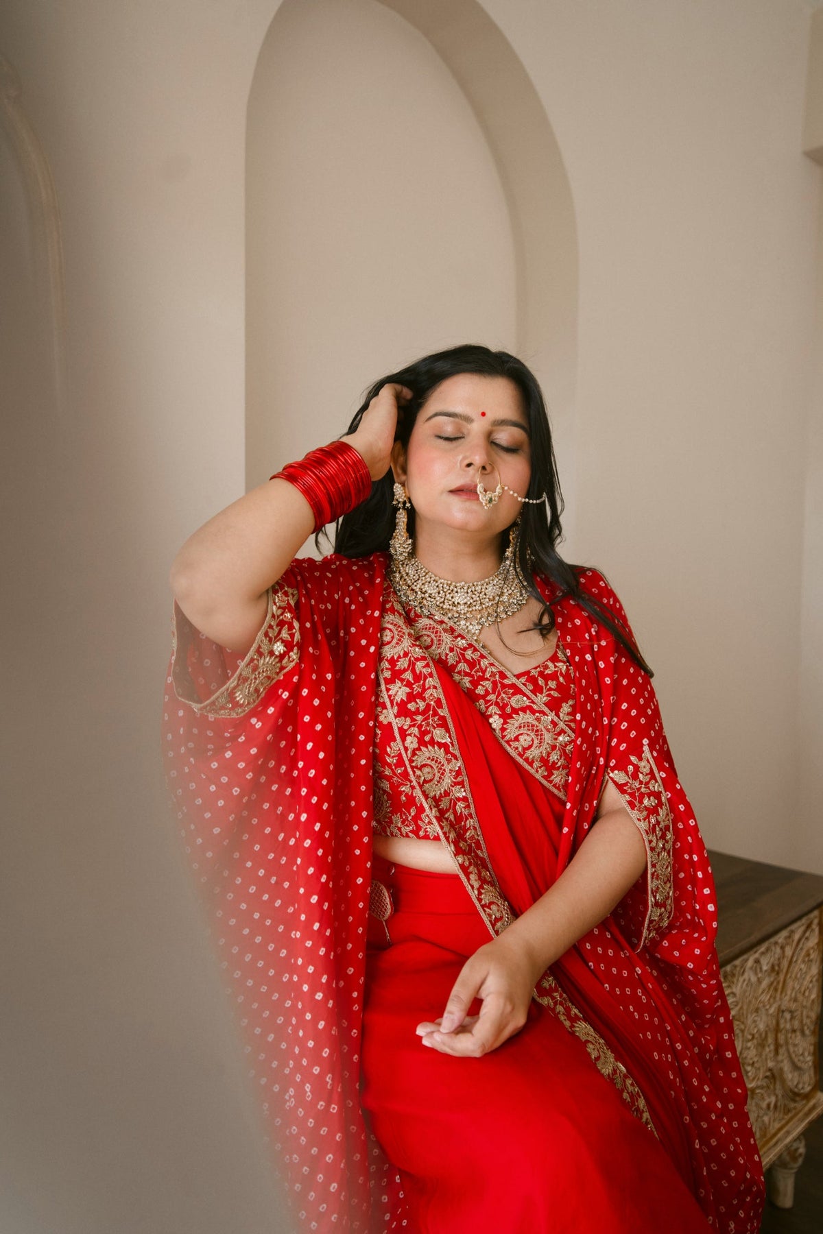 5 pc Heavy Bandhani chandbali Cape Set With a inner drape and potli