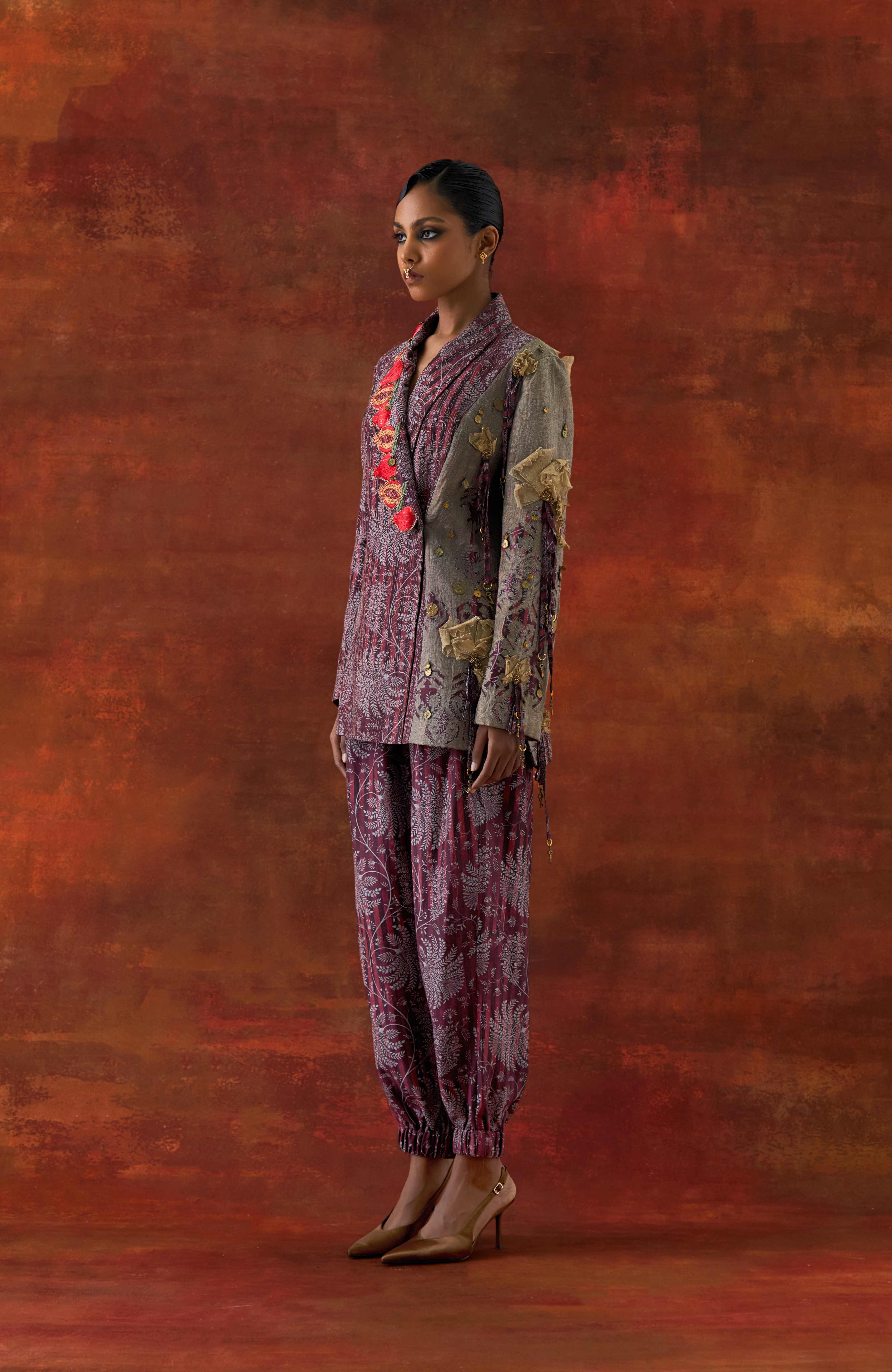 POMOGRANATE EMB DOUBLE LAPEL JACKET WITH PRINTED JOGGERS - image 5