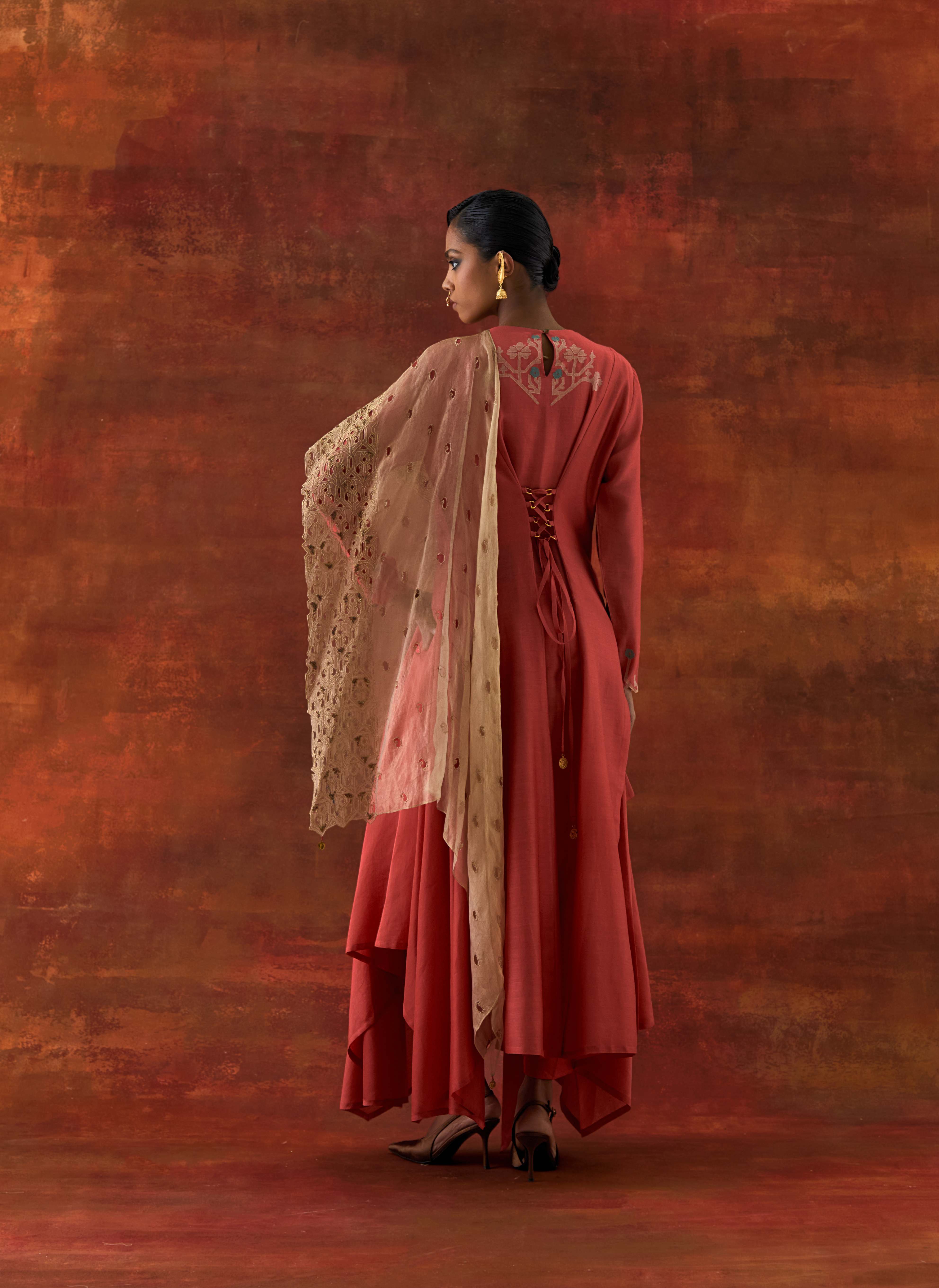 EMB GOLD TISSUE ATTACHED DRAPED KURTA WITH PANTS - image 5