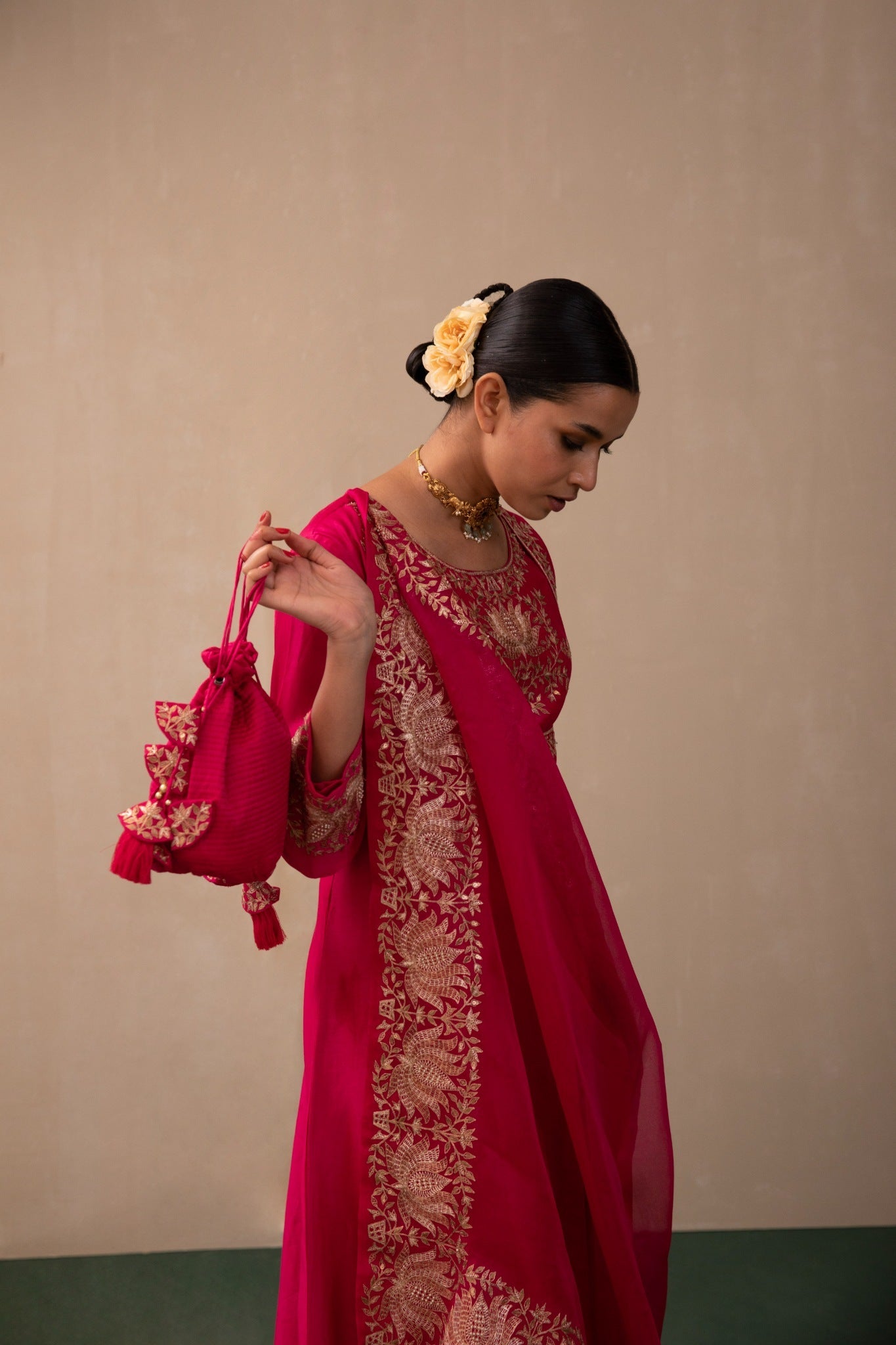 lotus mughal anarkali