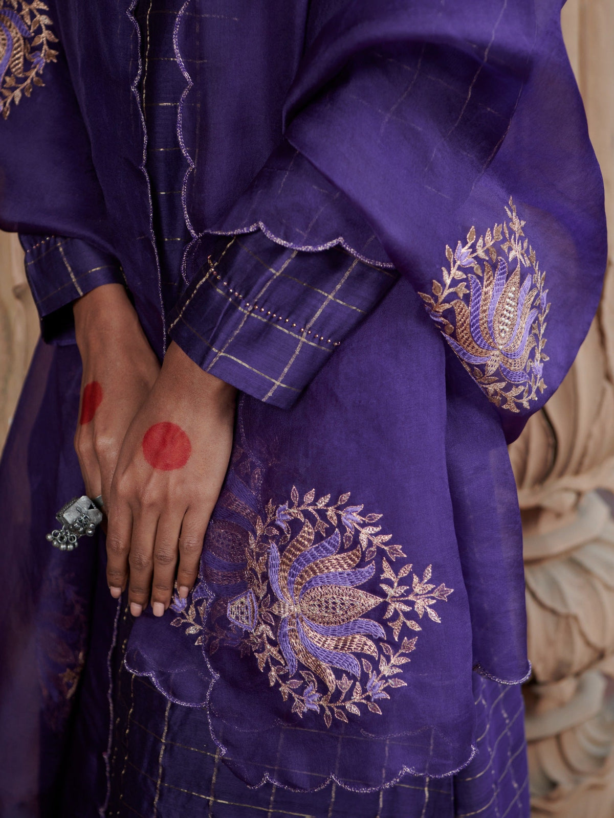 Checks Zari Kurta Set