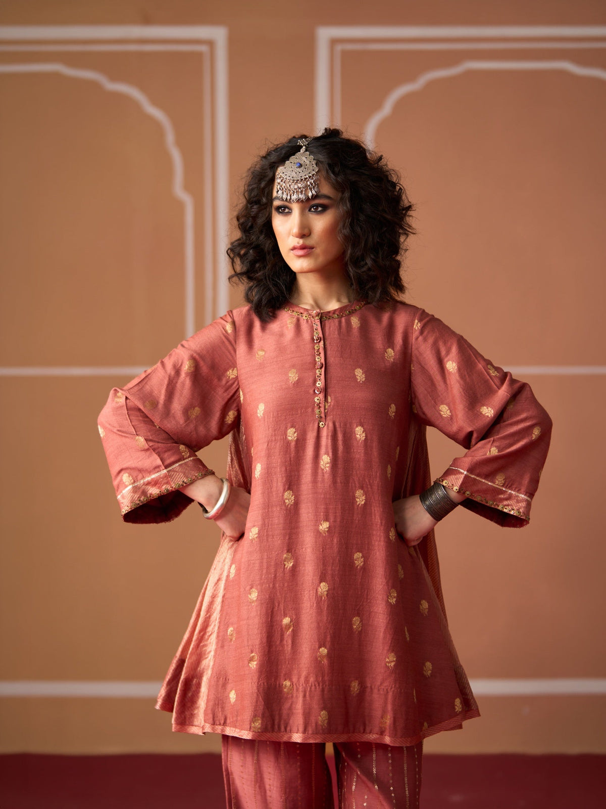 CHARU KURTA