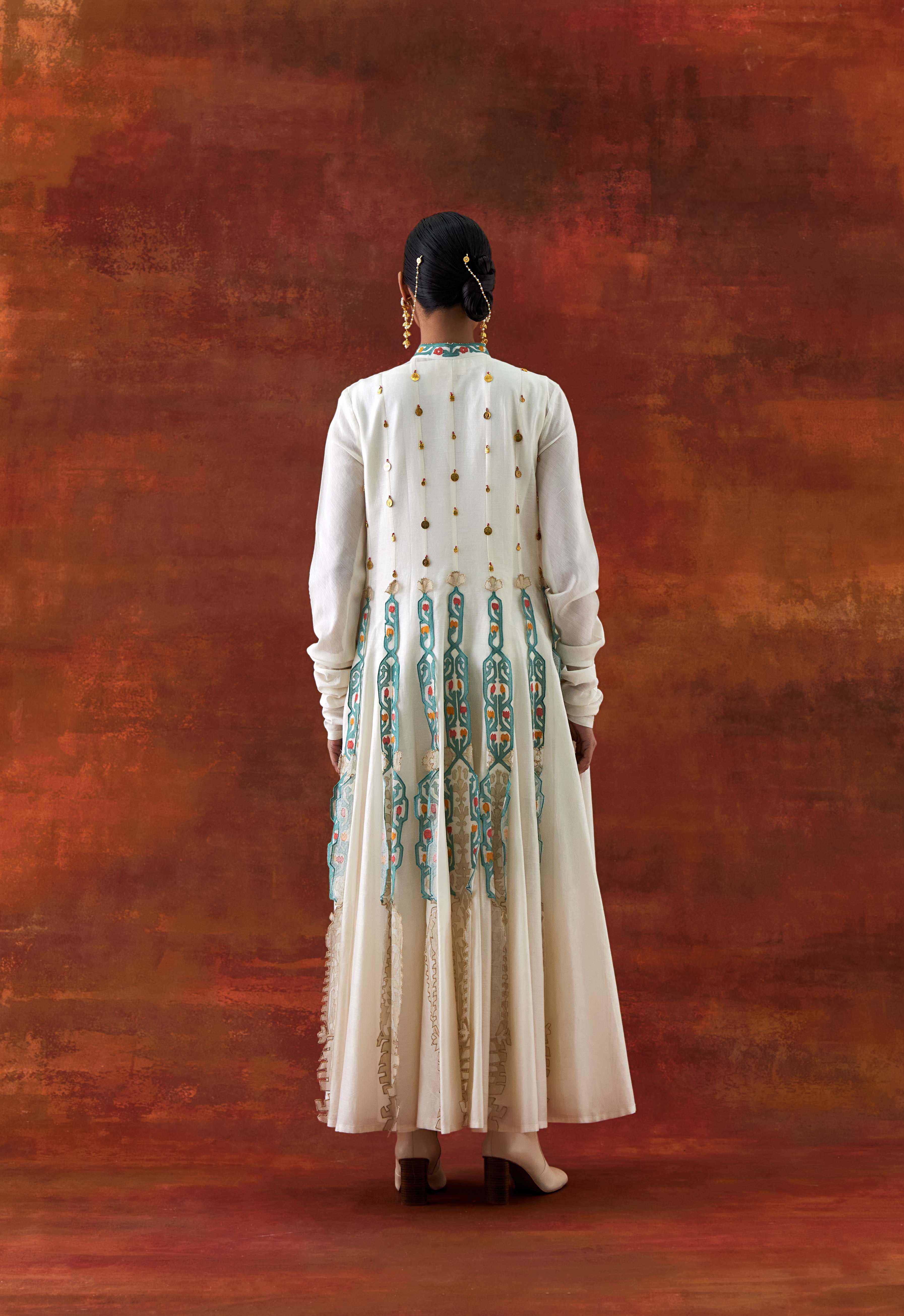 EMBROIDERED KALIDAR WITH SLEEVLESS INNER - image 5
