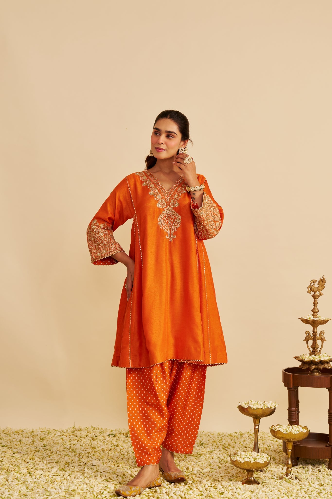 NIYAH - SHORT CHAUGA WITH SALWAR