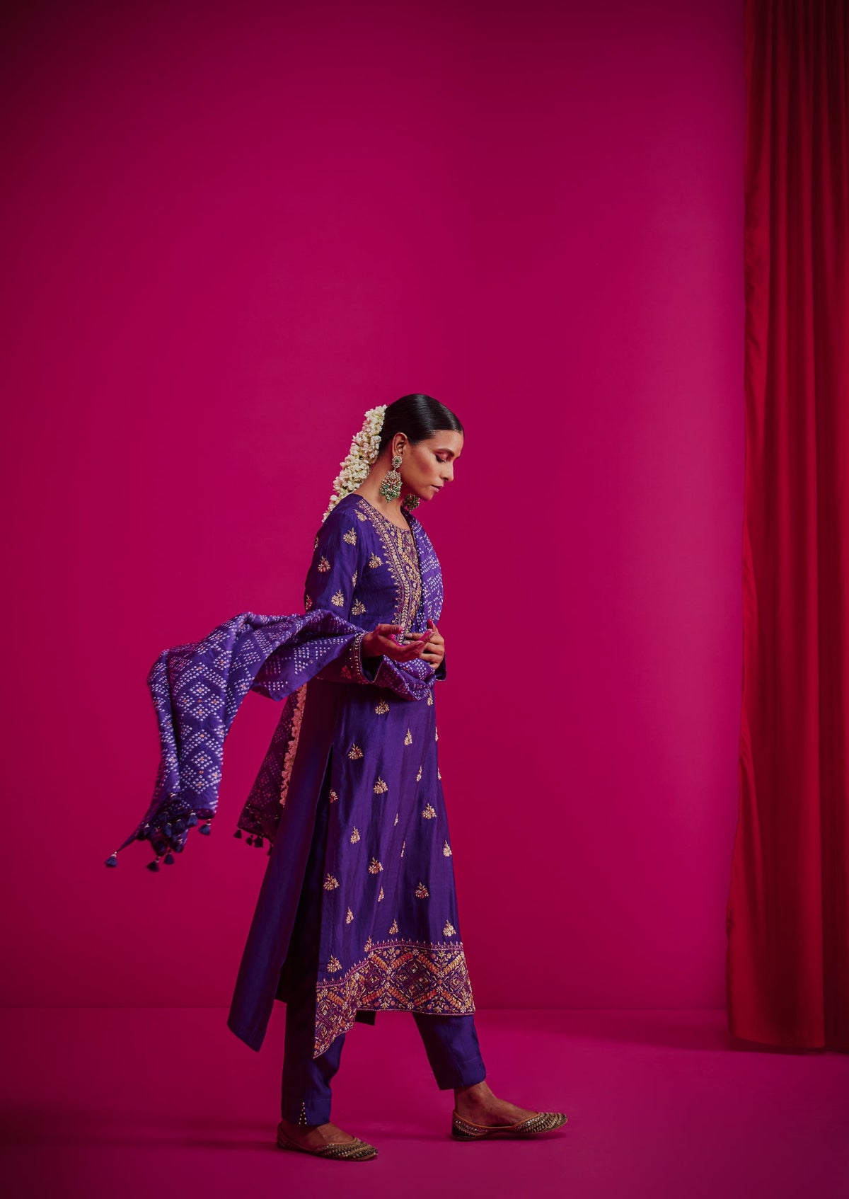 Straight Kurta Set With Bandhani Dupatta