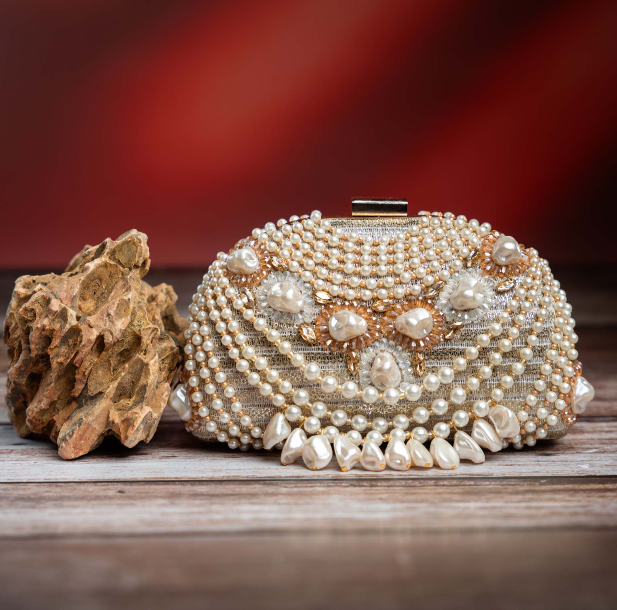 Pearl Adorn Kasse Gold