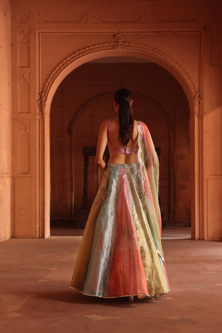 Gulbahar lehenga