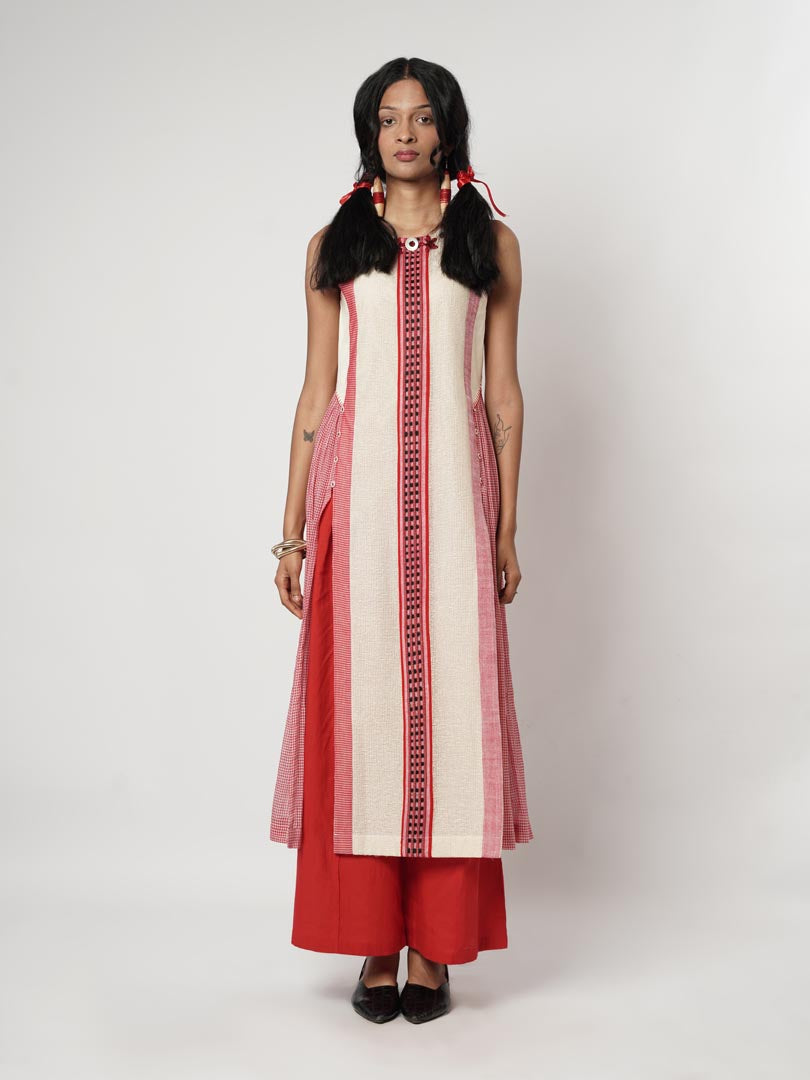 NAGA PANELLED KURTA SET
