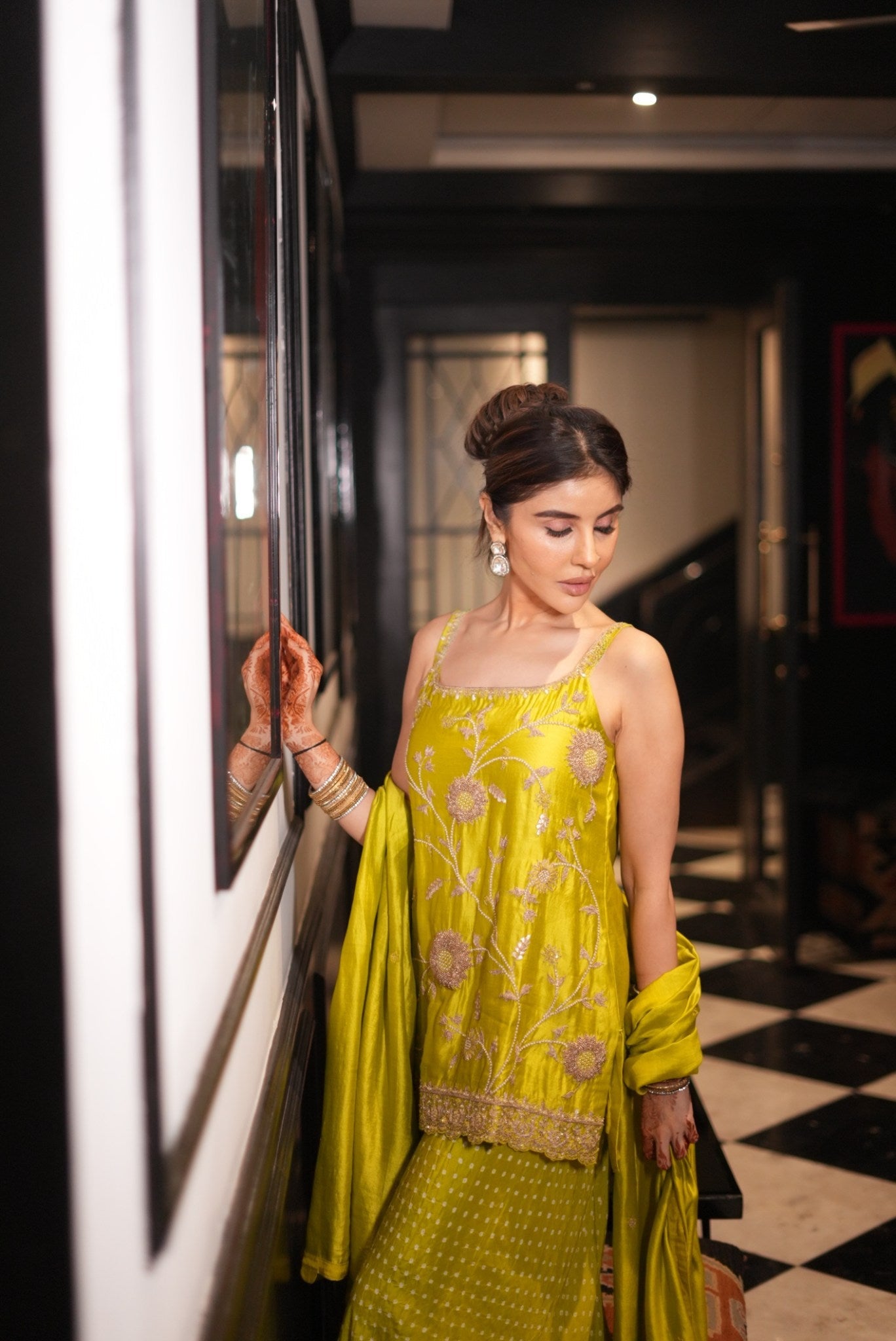 Strappy sunflower sharara