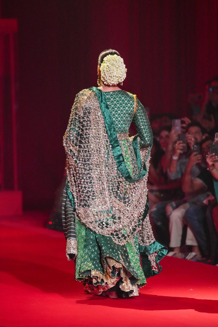 Vaidurya Anarkali Set