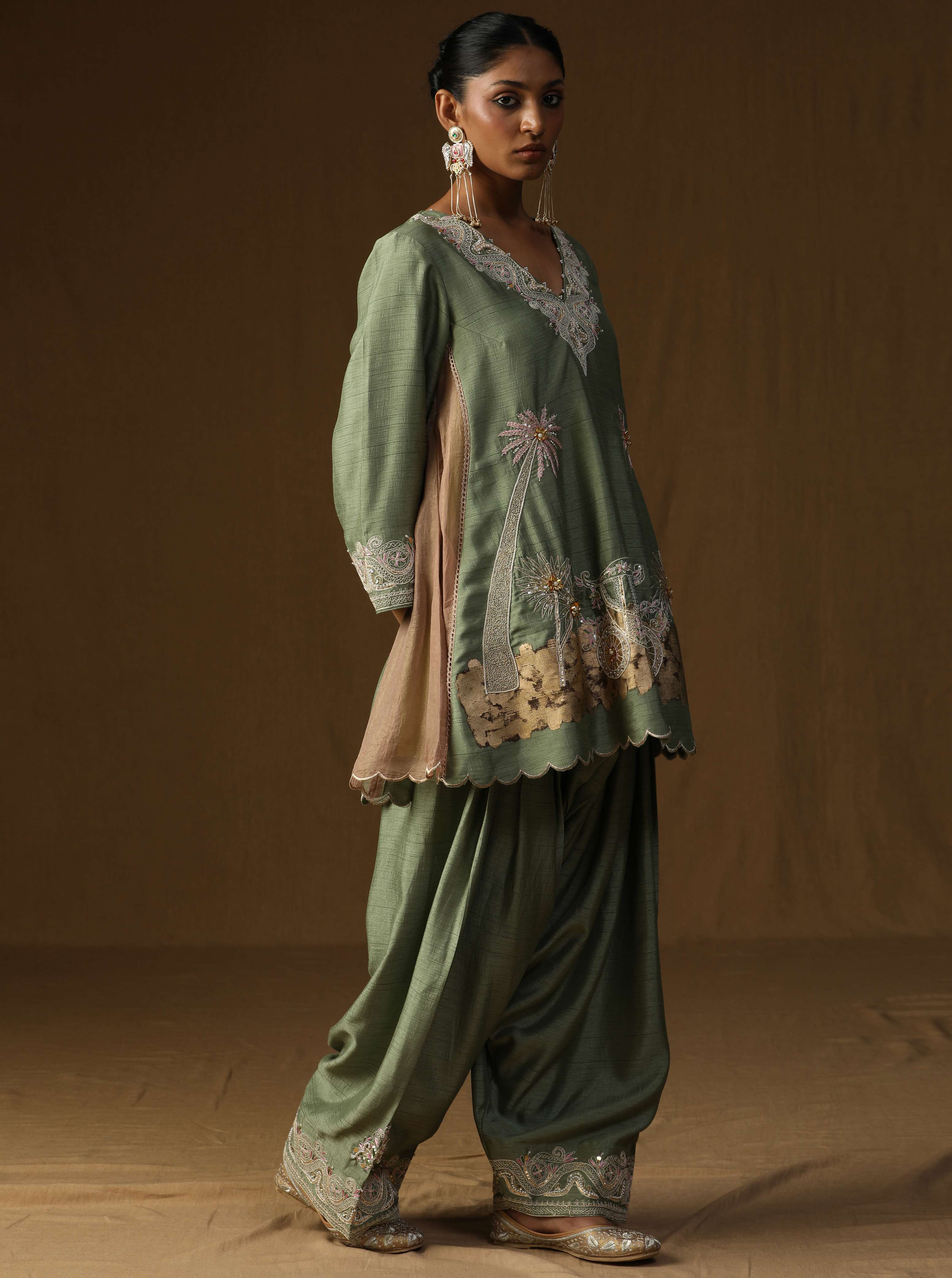 Vanya � Harit Embroidered Suit Set
