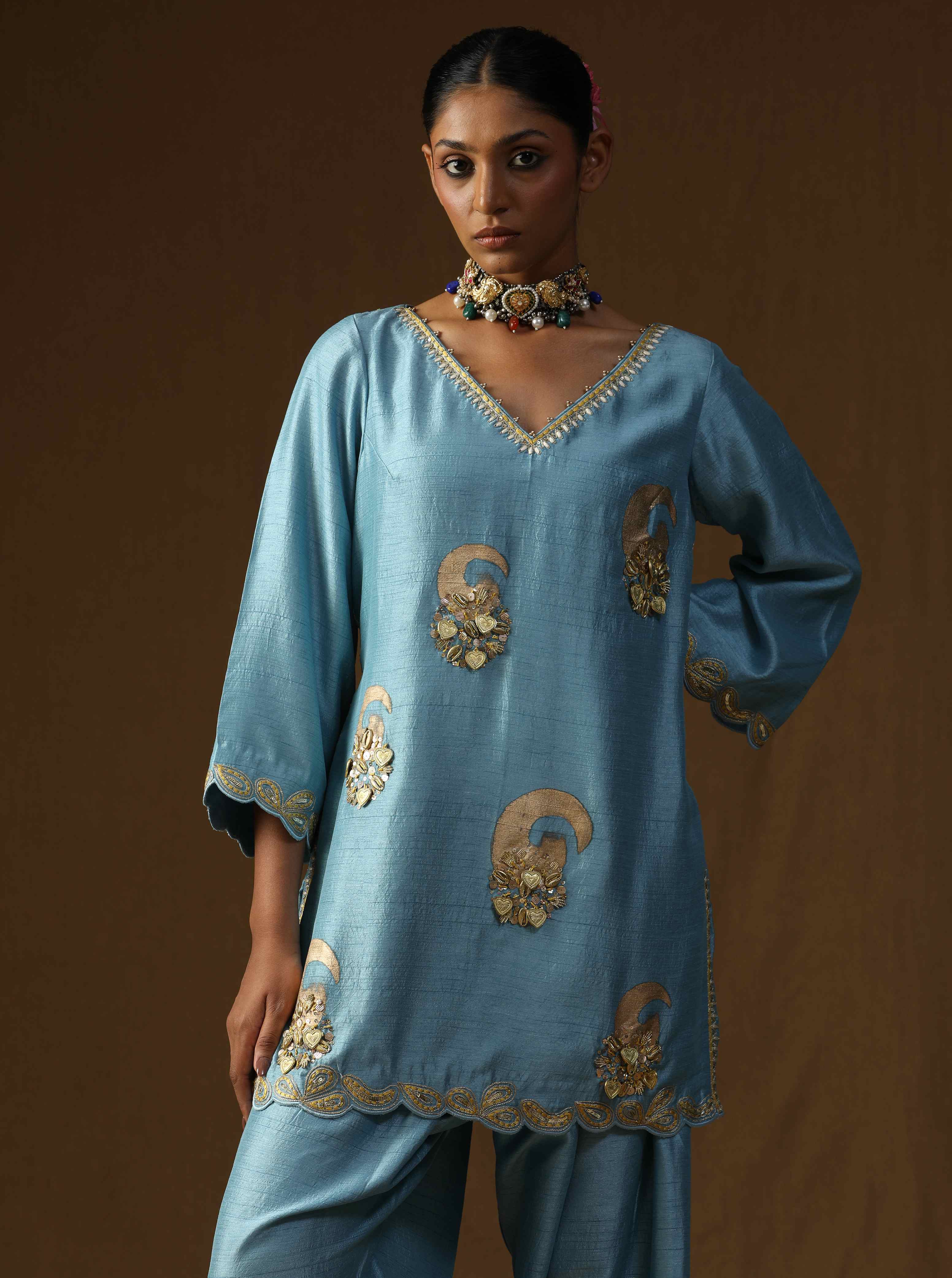 Vrind? � Neel Madhur Embroidered Suit Set