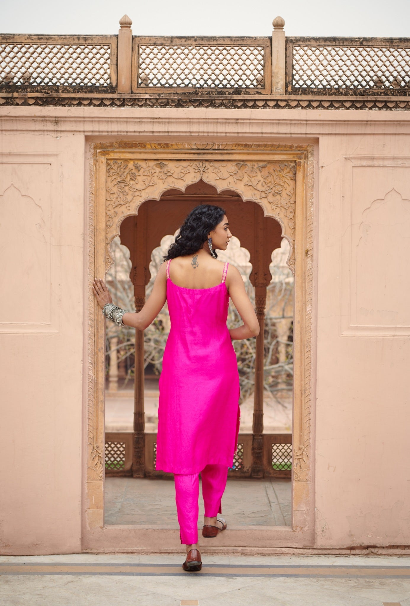 sleeveless chandbali suit