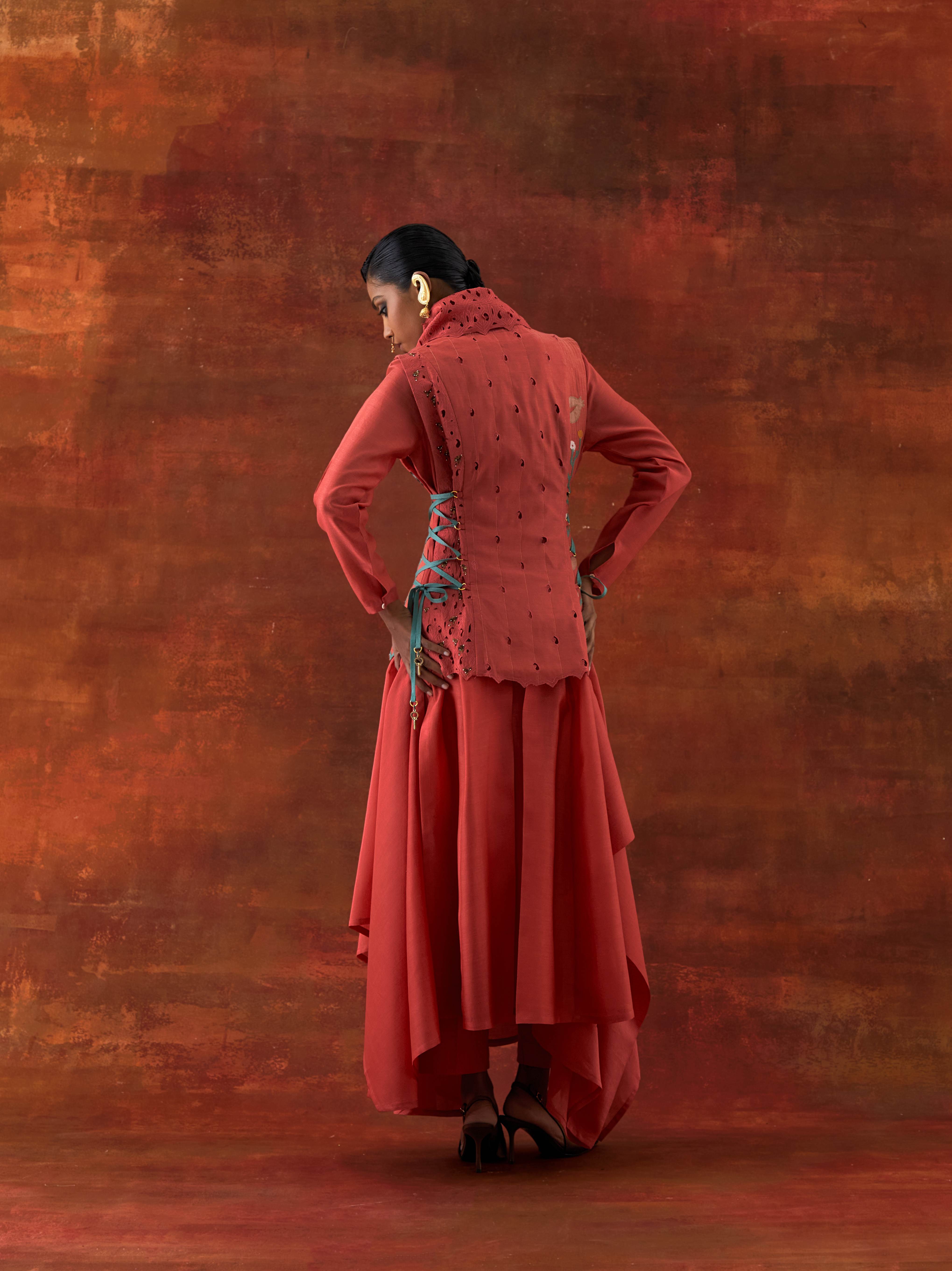 DRAPED COLLAR SIDE TIE UP JACKET WITH V NECK DRAPED KURTA AND PANTS - image 6
