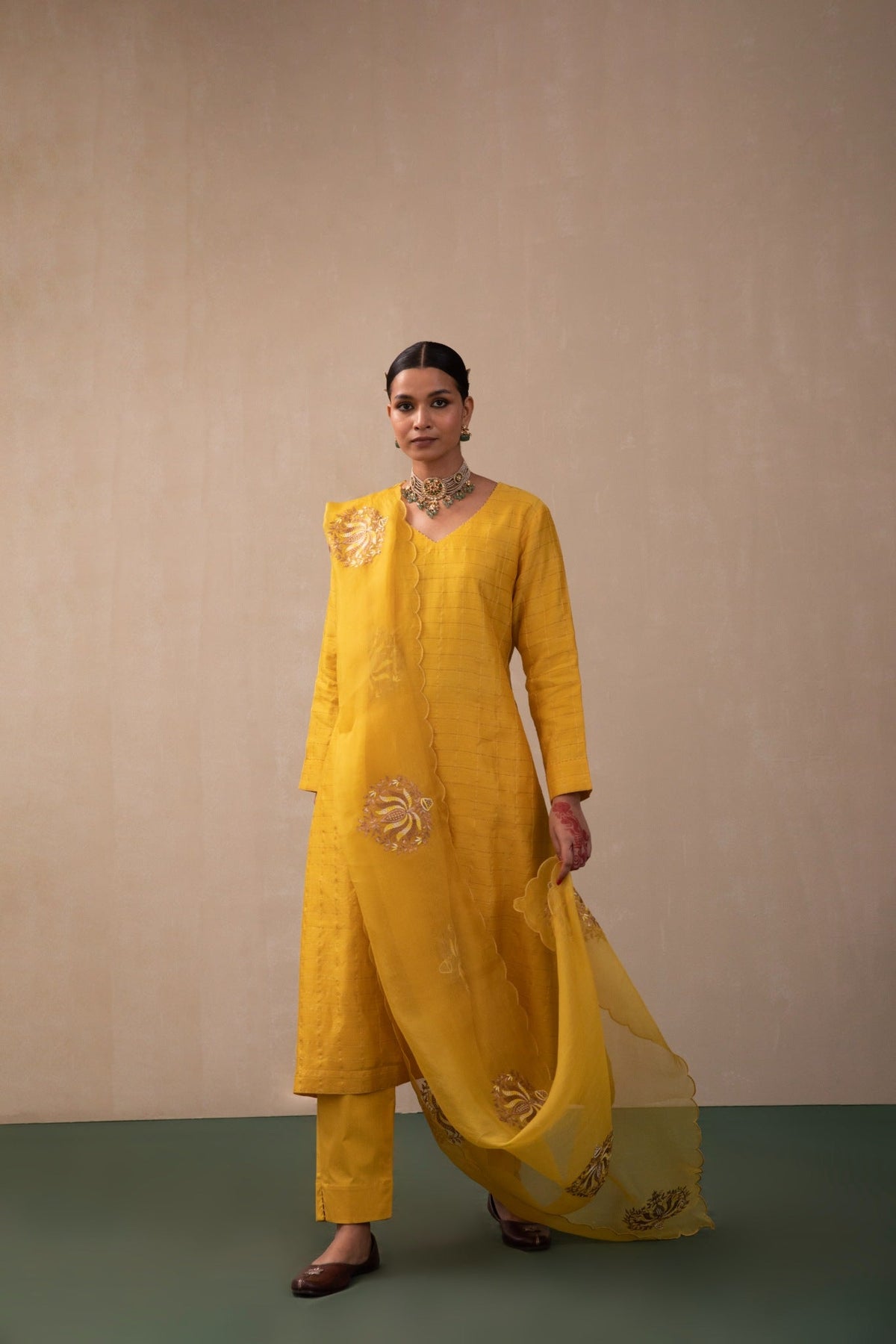 Checks Zari Kurta Set