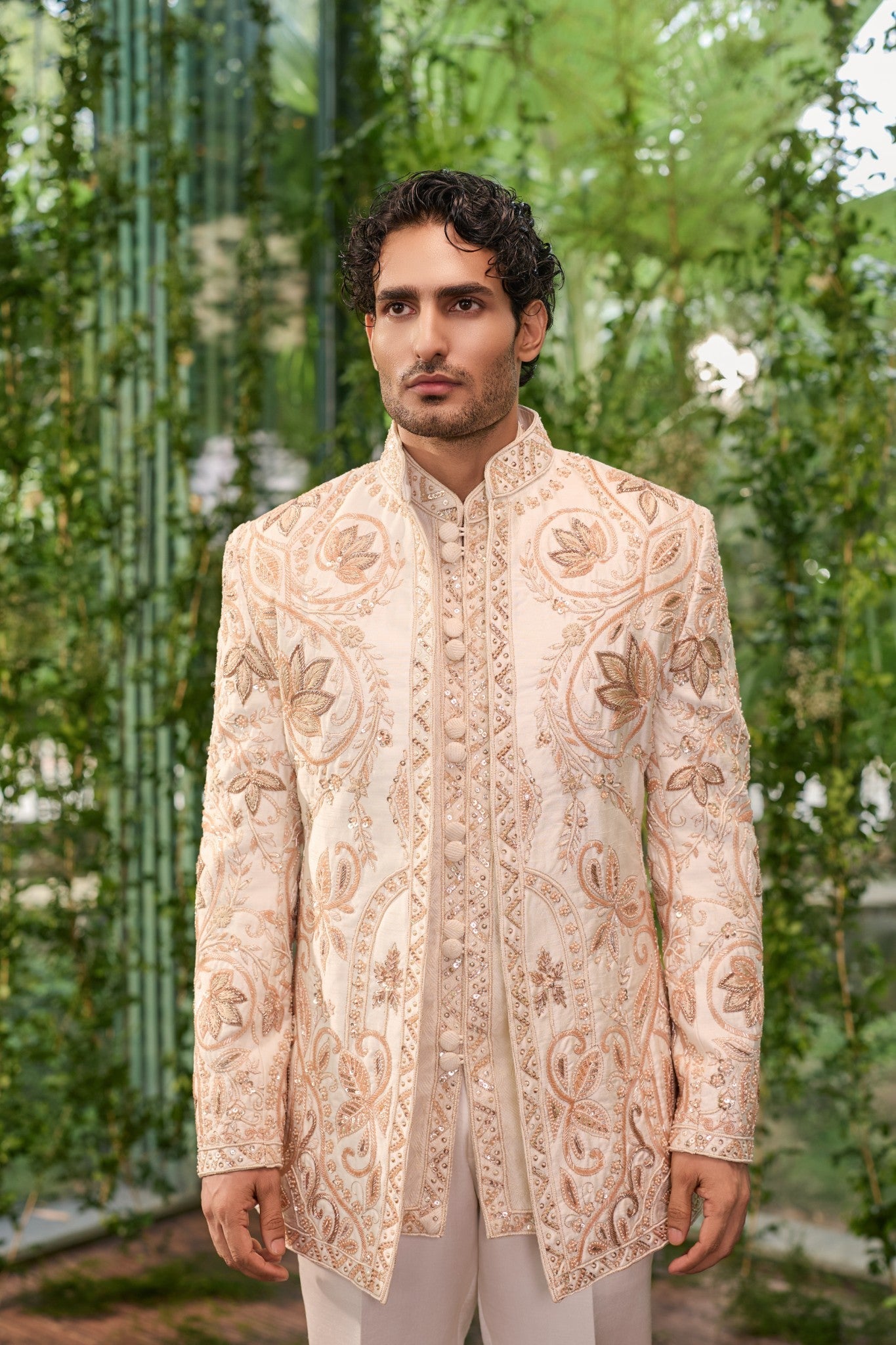 Vanraj Élite — The Royal Tapestry Jacket Set