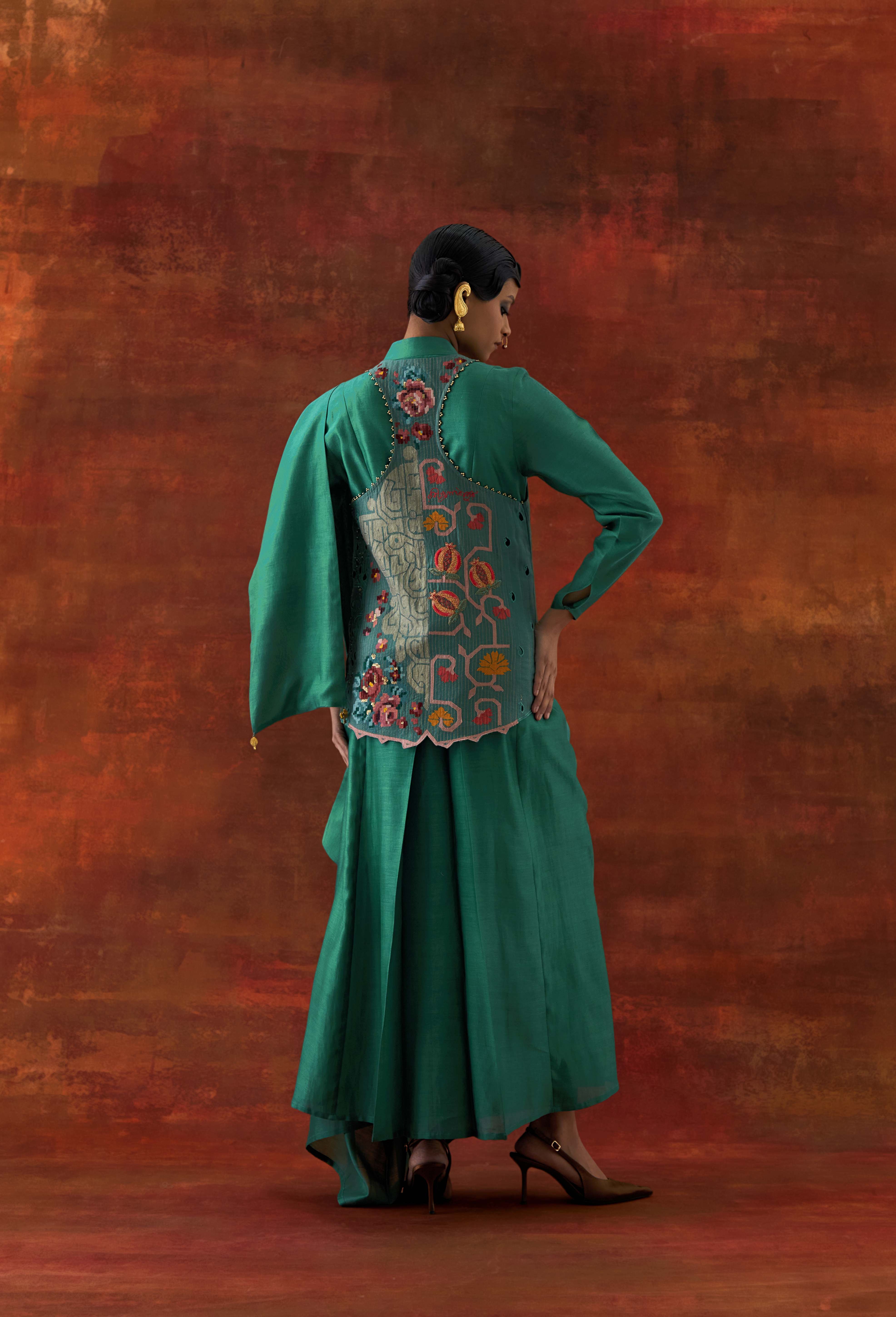 ANGRAKHA STYLE JACKET WITH ZIPPERED KURTA AND PANTS - image 6