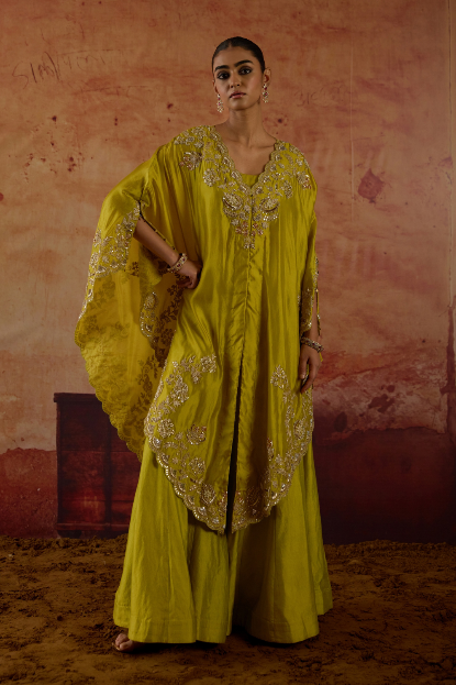 Maryam Cape Set