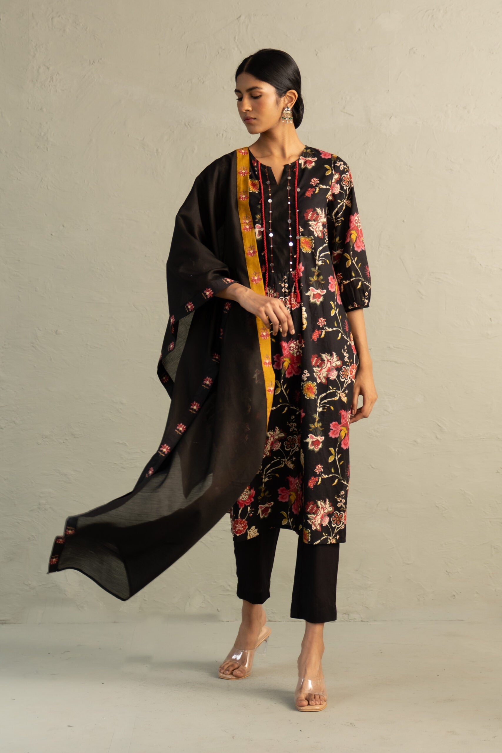 Black Phool Dori Kurta Set