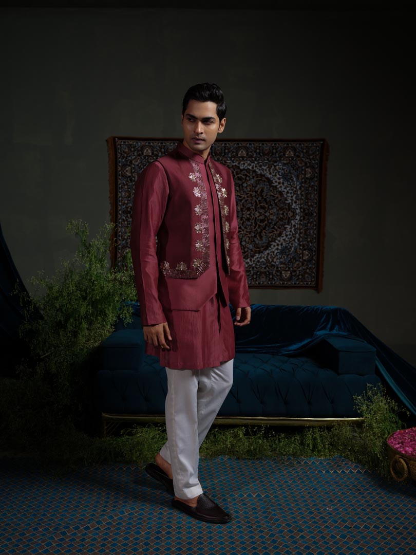 Maroon panel bundi only