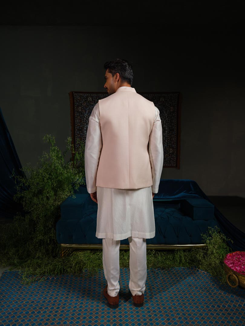 Arch Lapel Rose Bundi Only