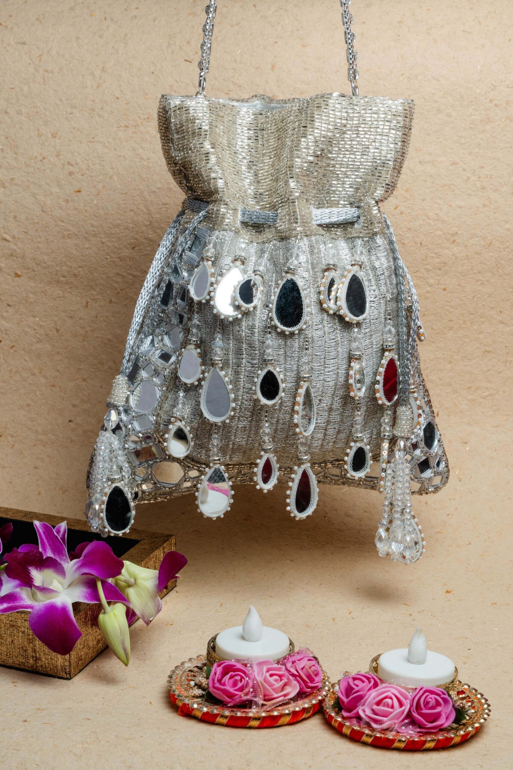 Aaina Aynali silver