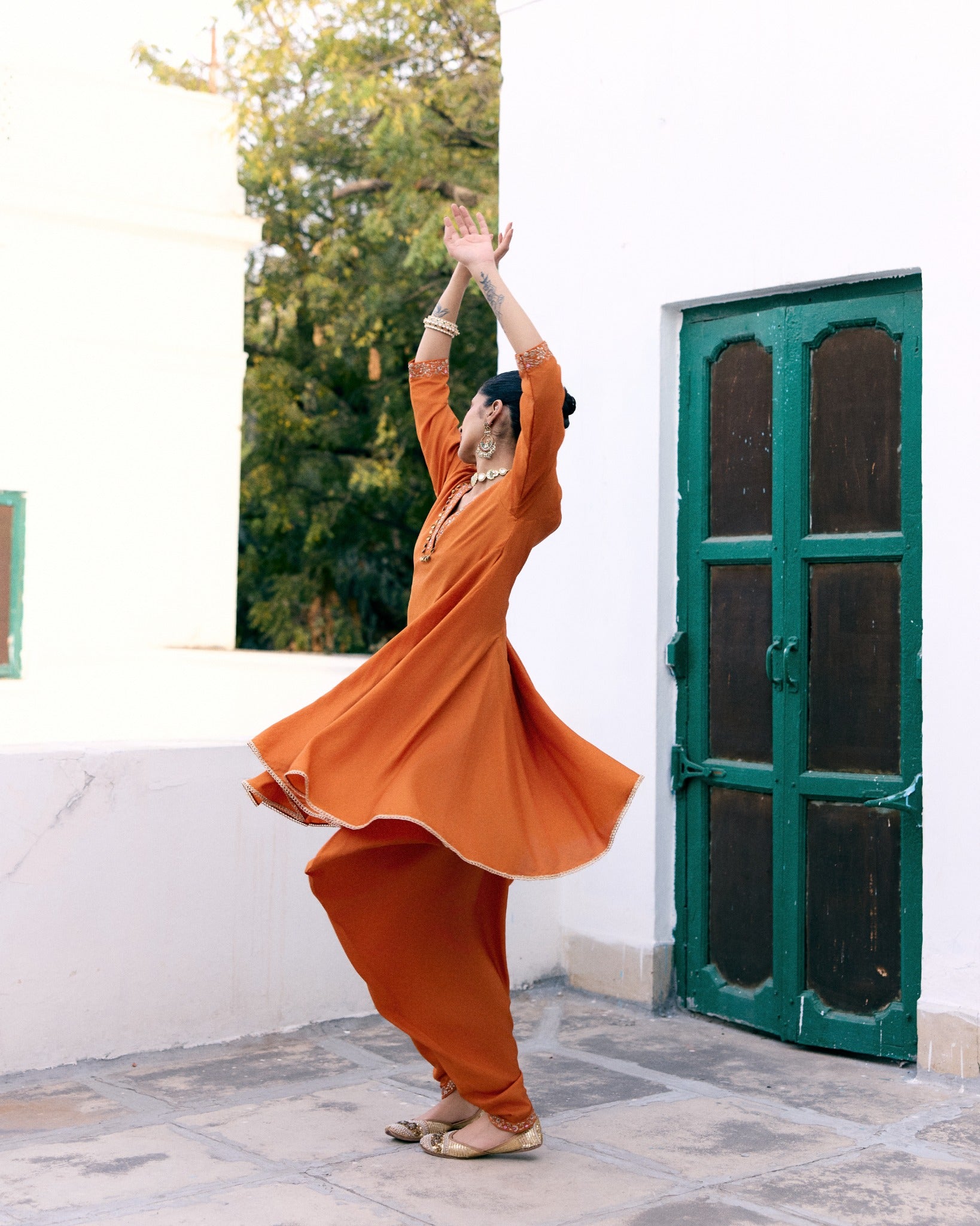 Santari Jaal Kurta Set