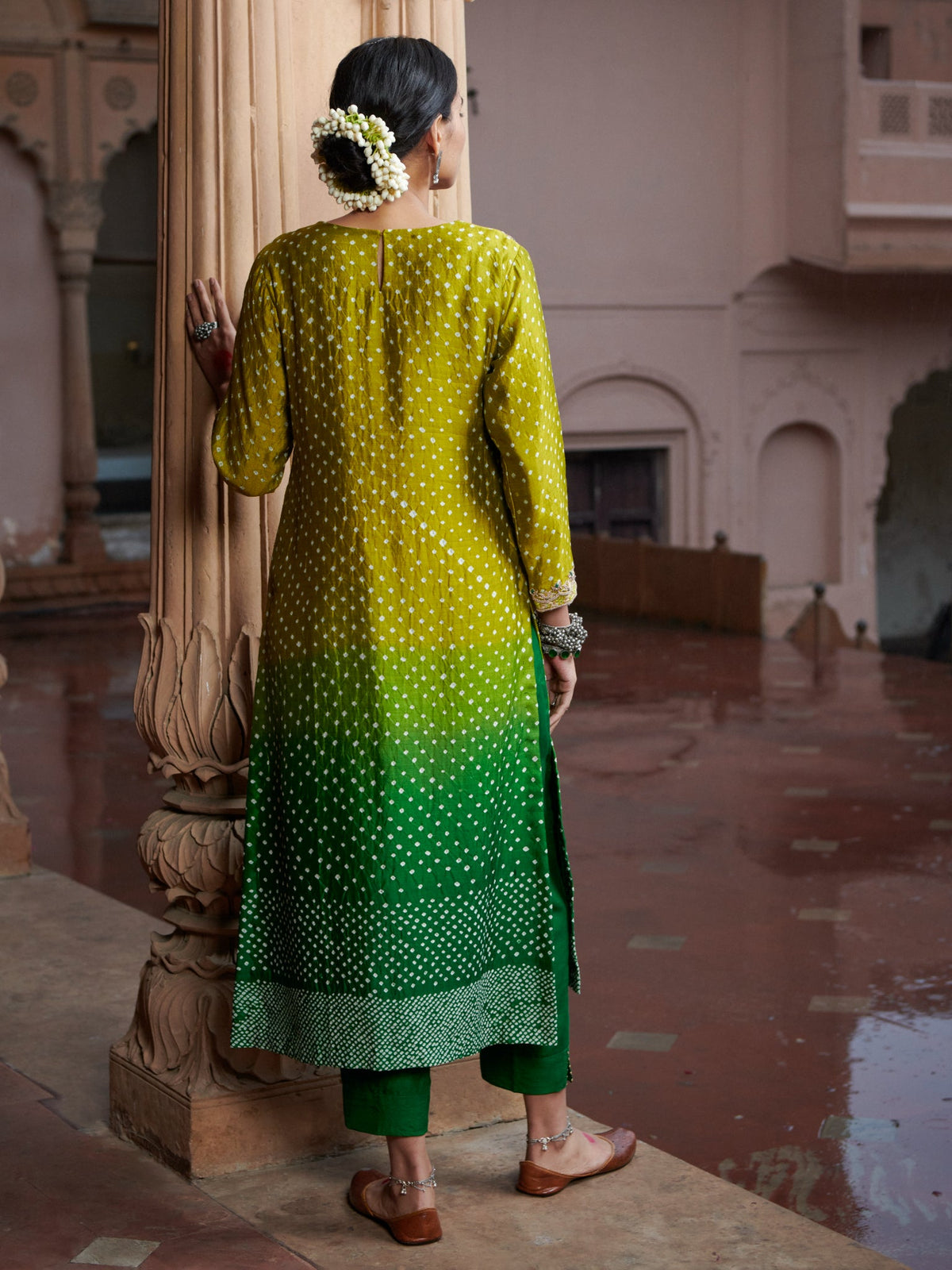 ommbre bandhni suit