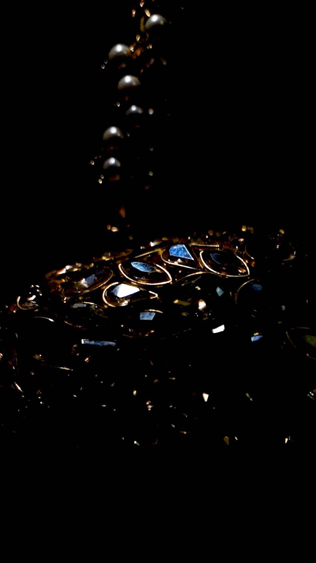 Diamond Hinted Radiance