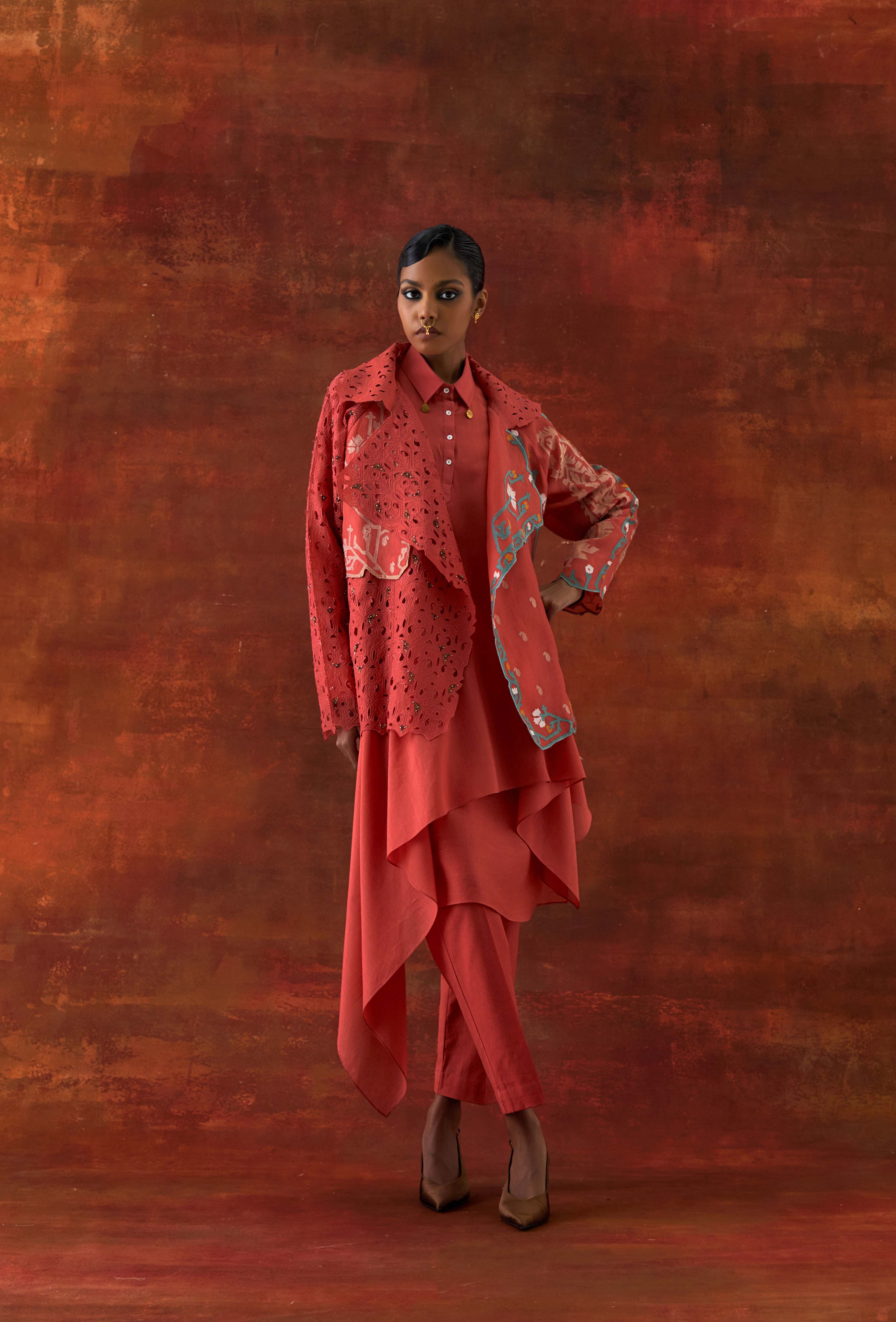 DRAPED COLLAR SIDE TIE UP JACKET WITH V NECK DRAPED KURTA AND PANTS - image 7