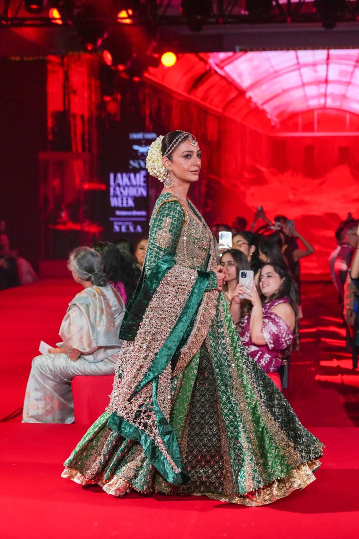 Vaidurya Anarkali Set