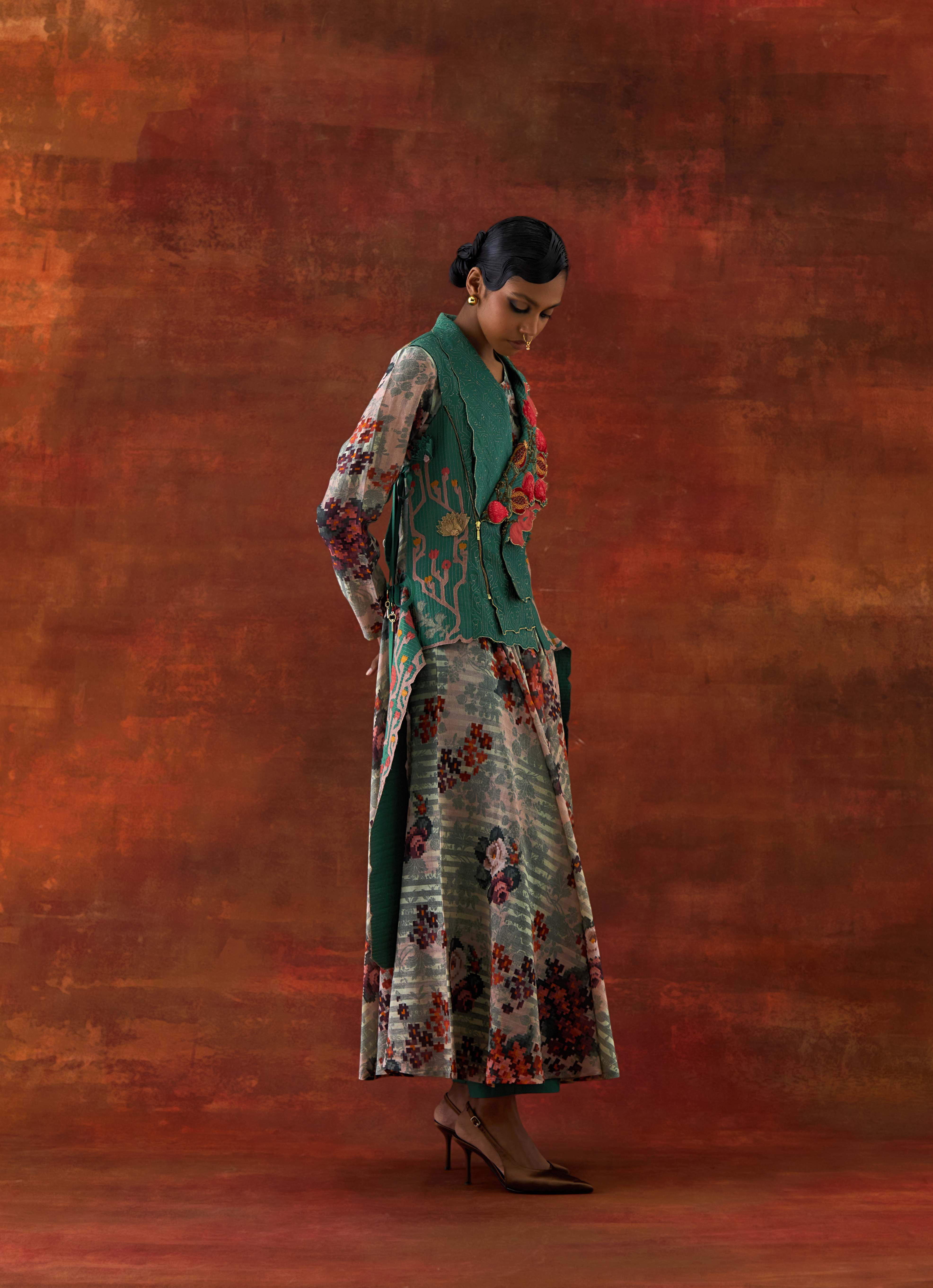 POMOGRANATE DOUBLE LAPEL JACKET WITH PRINTED ANARKALI - image 7