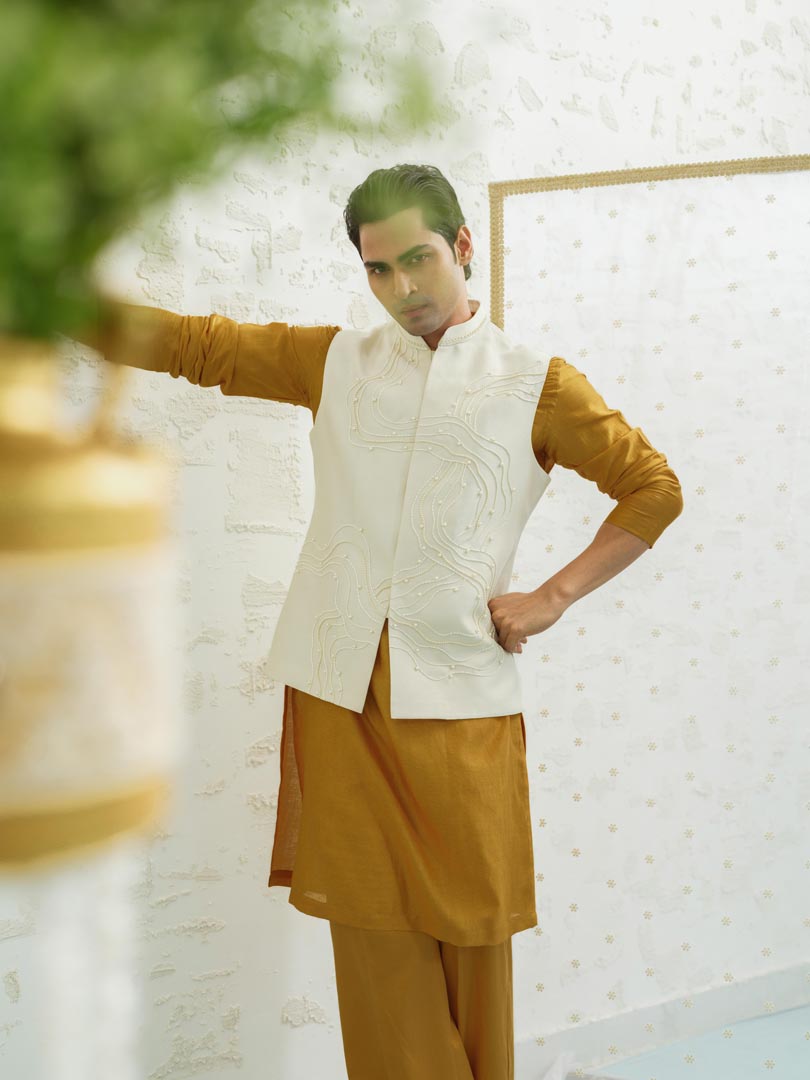 Dusty Ivory Contour Bundi only